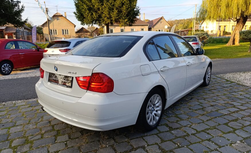 BMW 318d E90 105kw/143PS 1. Majiteľka