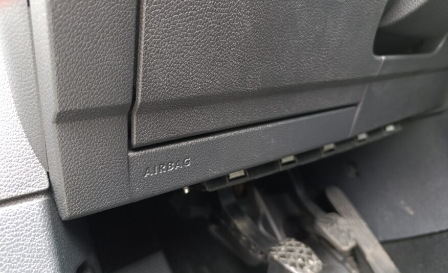 Volkswagen Golf VI 1.6TDI, Slovenské auto 105PS, LED dynamické smerovky