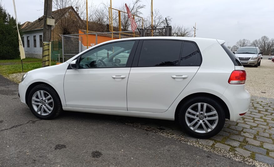 Volkswagen Golf VI 1.6TDI, Slovenské auto 105PS, LED dynamické smerovky