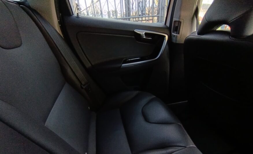 Volvo XC60 2.4D D4 AWD 140kW/190PS