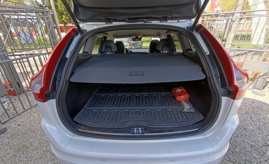 Volvo XC60 2.4D D4 AWD 140kW/190PS