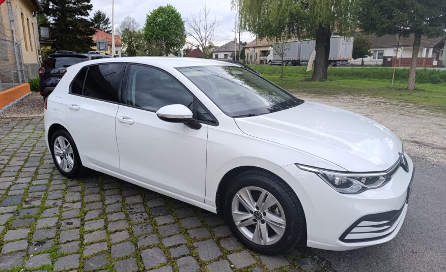 Volkswagen Golf 8 Benzin/CNG 1,5TGI, 96 kW/130 koní