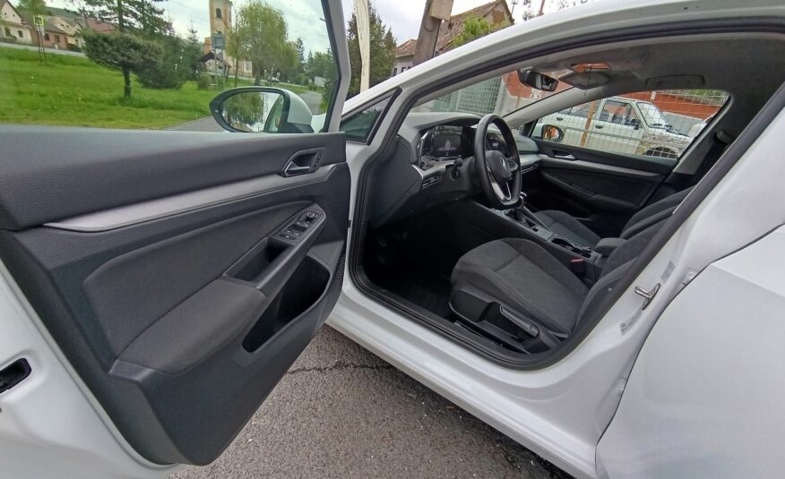Volkswagen Golf 8 Benzin/CNG 1,5TGI, 96 kW/130 koní