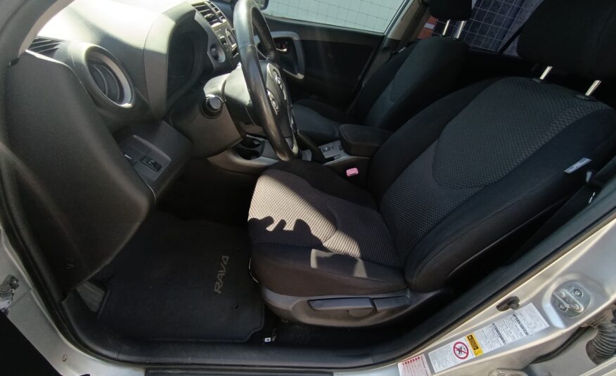 Toyota RAV4 2.2D 4WD 100kW/136PS, 4×4, M6