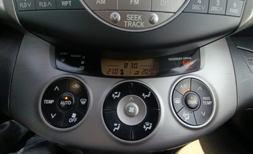 Toyota RAV4 2.2D 4WD 100kW/136PS, 4×4, M6