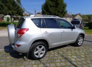 Toyota RAV4 2.2D 4WD 100kW/136PS, 4×4, M6