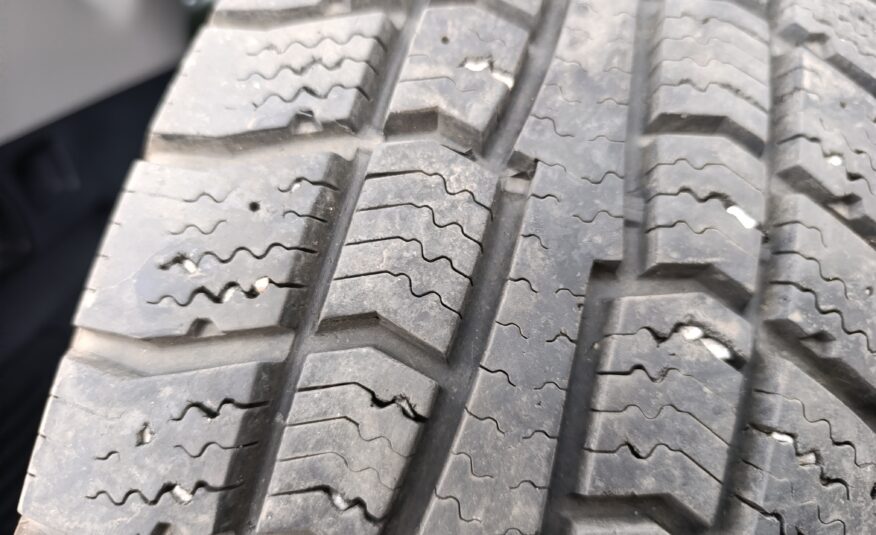 Toyota RAV4 4×4 2.2D-4D Krásavec, Kamera , Navi