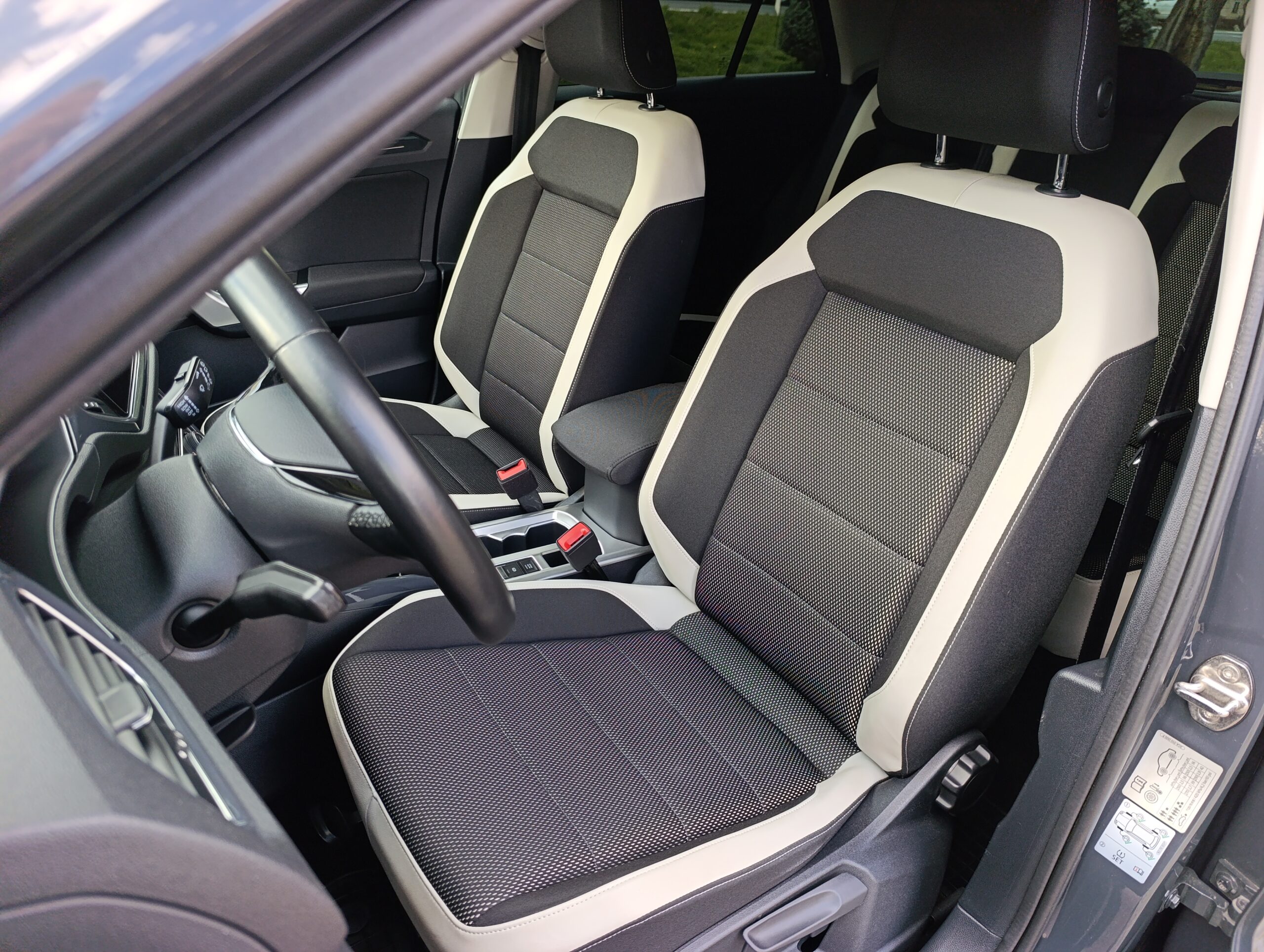 Volkswagen T-ROC 4Motion, 2.0TDI 110kW/150PS. Virtual Cocpit, LED svetlá, SUV/Off-Road