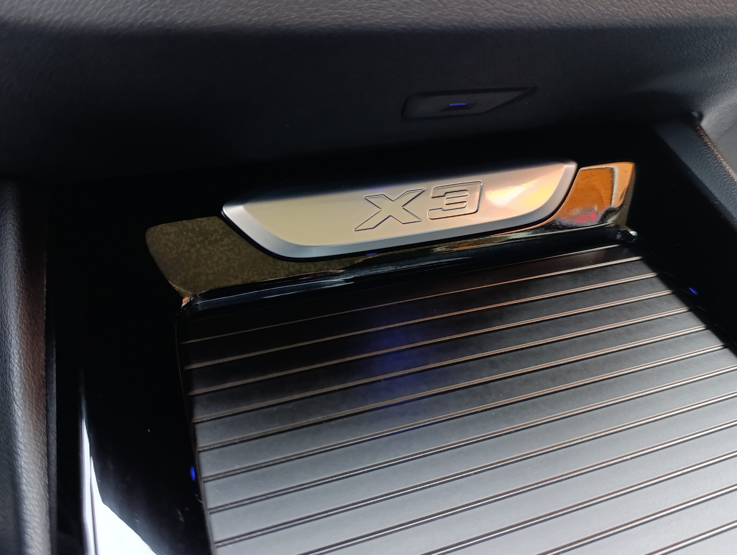 BMW X3 xDrive 20i AT8 135kW/184PS Kúpené nove na Slovensku