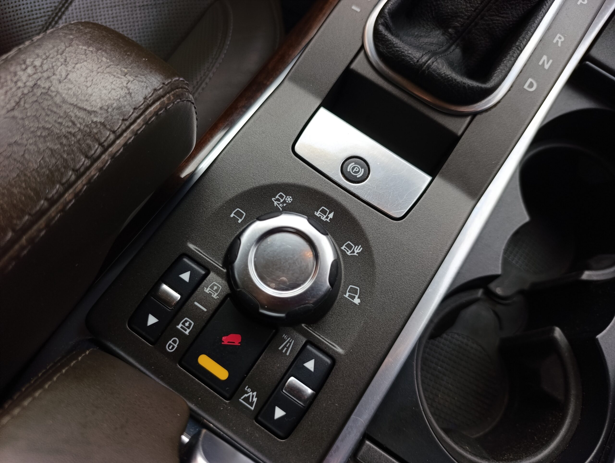 Land Rover Range Rover Sport 3.0 TdV6  Automatic 211PS