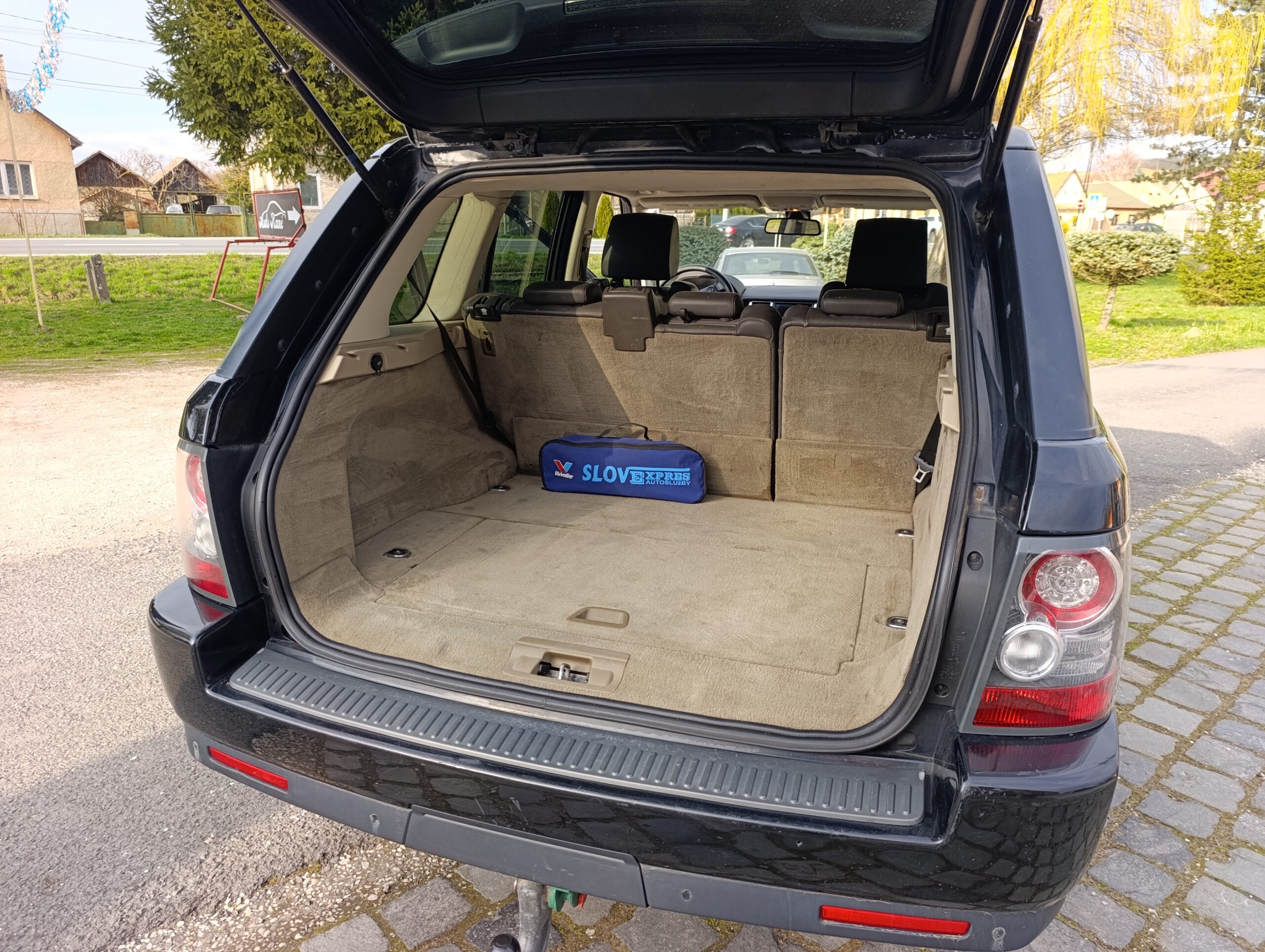 Land Rover Range Rover Sport 3.0 TdV6  Automatic 211PS