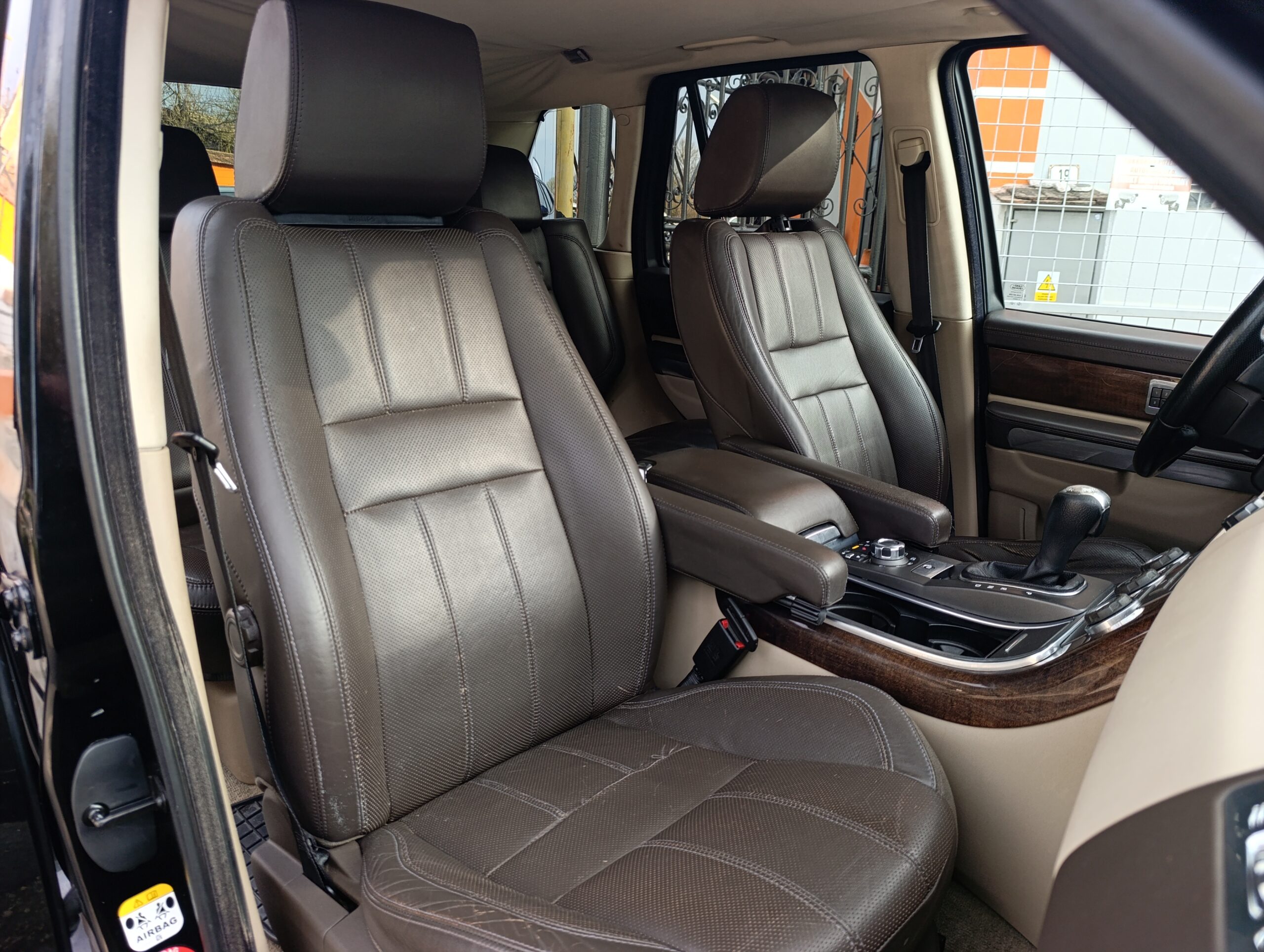 Land Rover Range Rover Sport 3.0 TdV6  Automatic 211PS