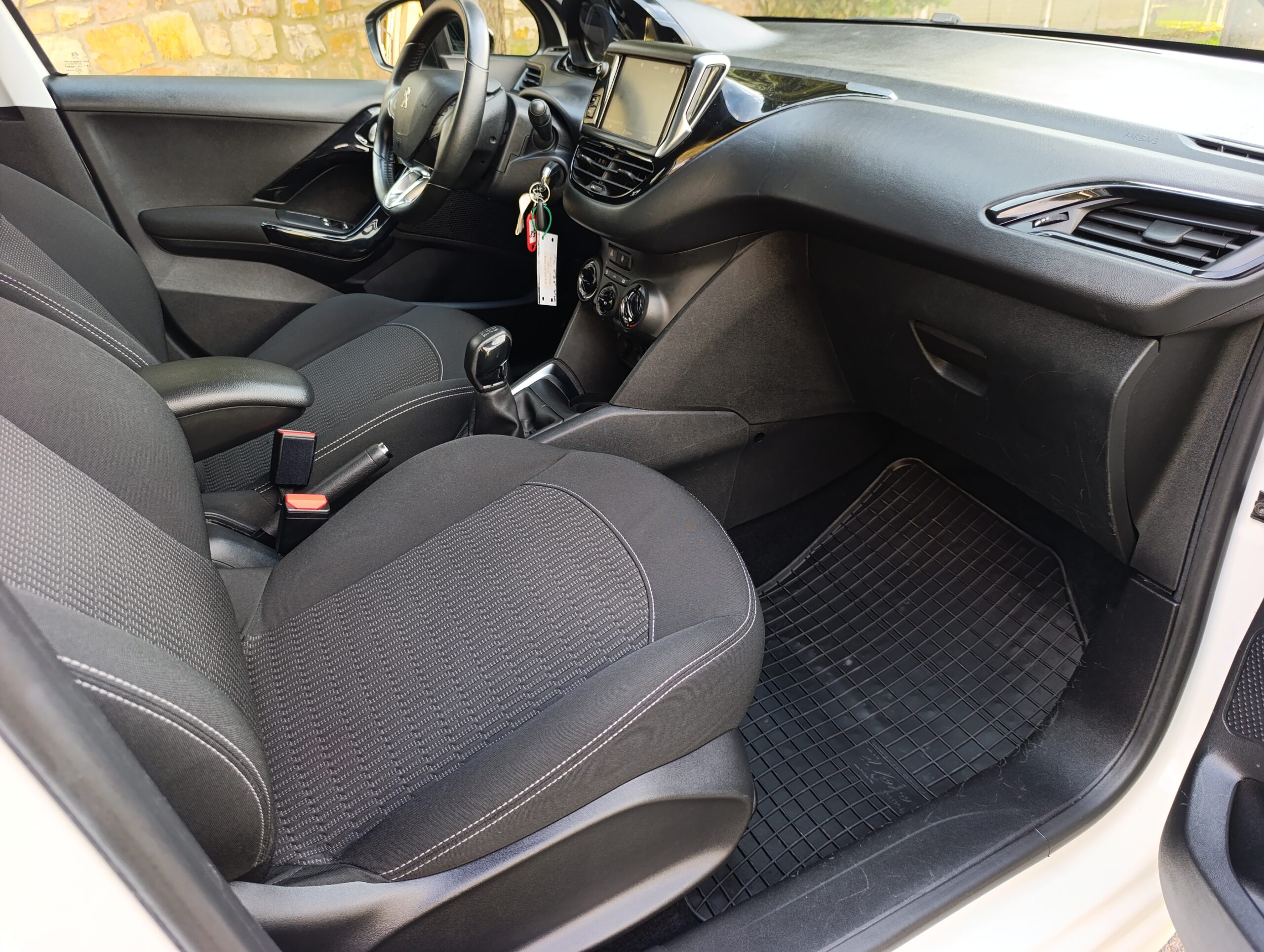 Peugeot 208 1.5BlueHDI NAVI 75kW/102PS