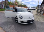 Volkswagen Beetle – ikonické kompaktné auto s oblými tvarmi