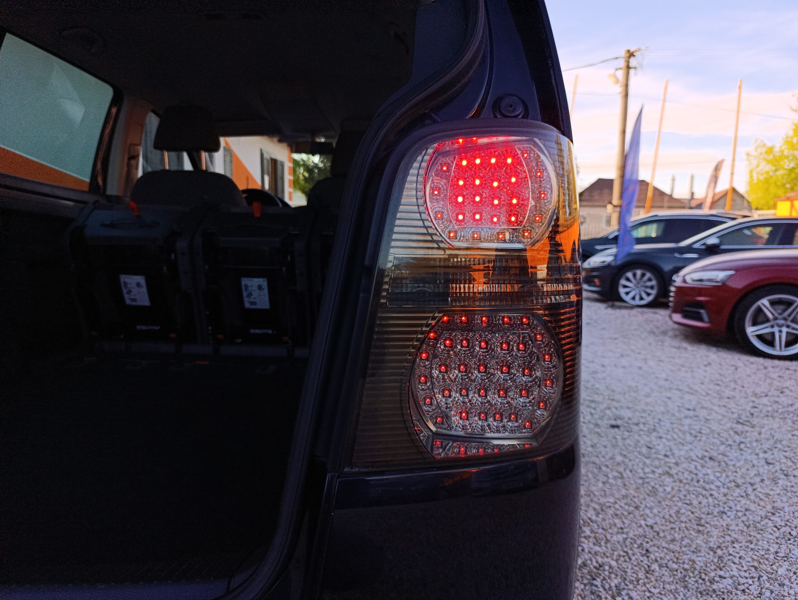 Volkswagen Touran 1.9TDI AT6 77kW Automat