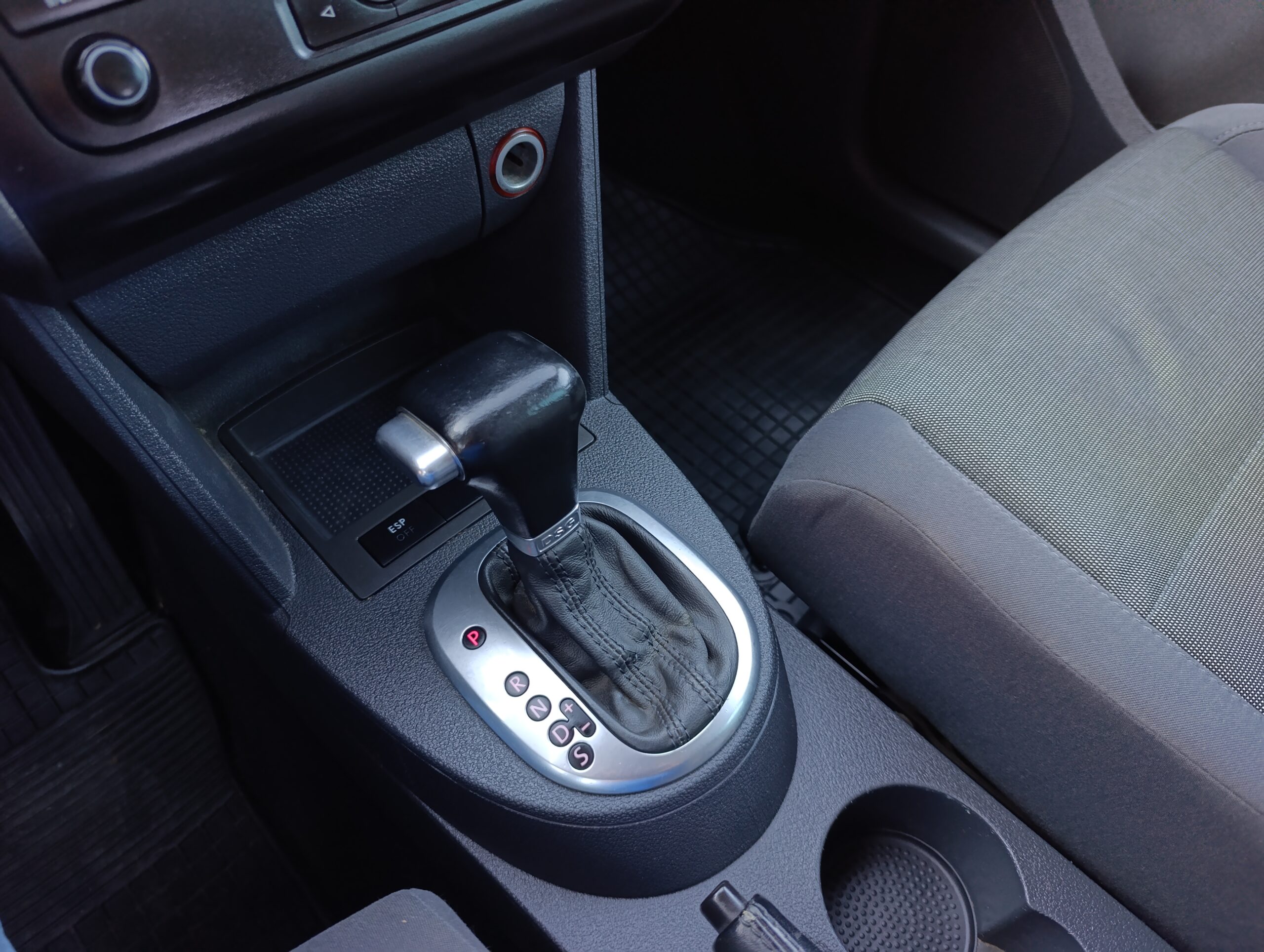 Volkswagen Touran 1.9TDI AT6 77kW Automat