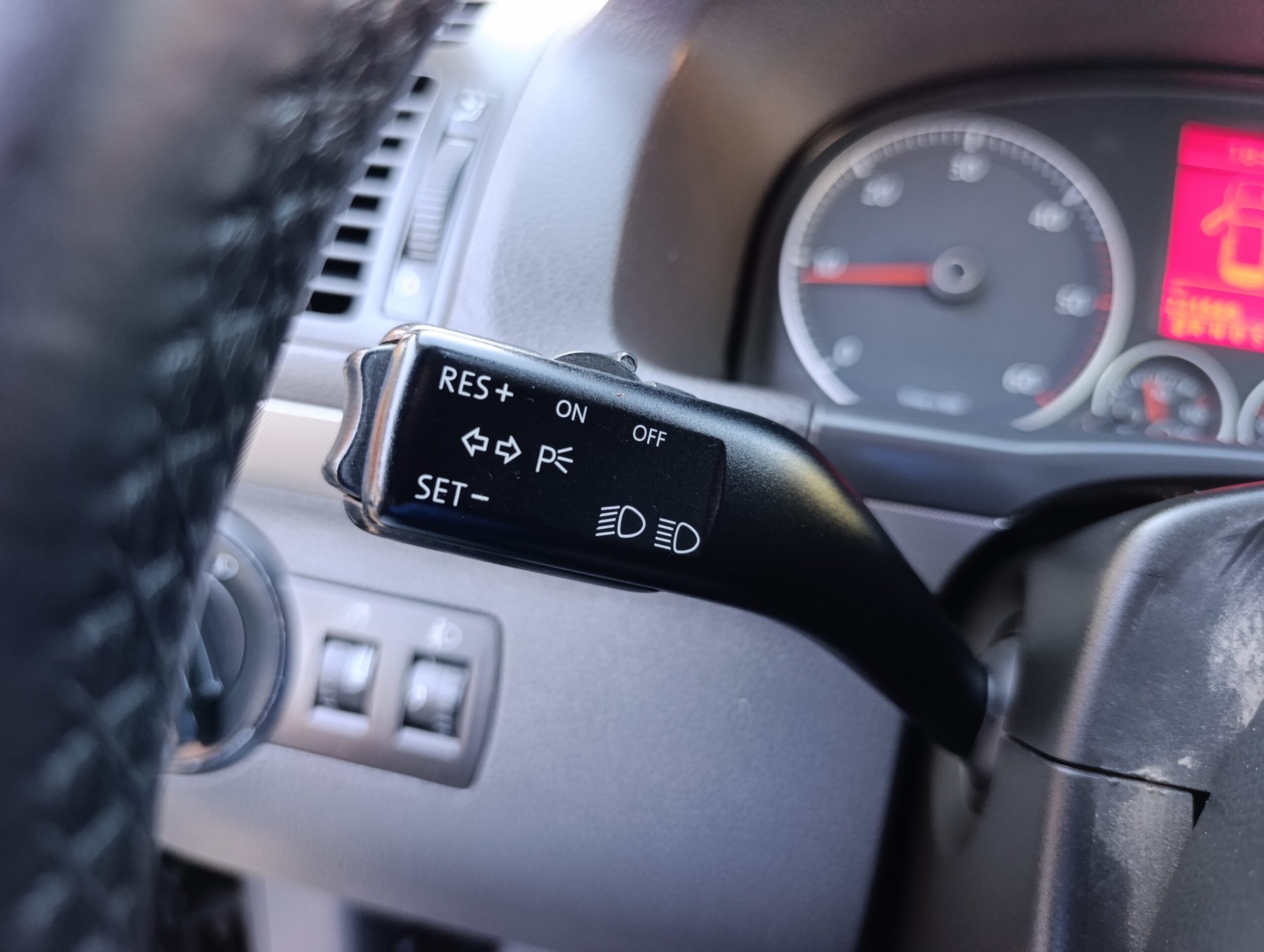 Volkswagen Touran 1.9TDI AT6 77kW Automat