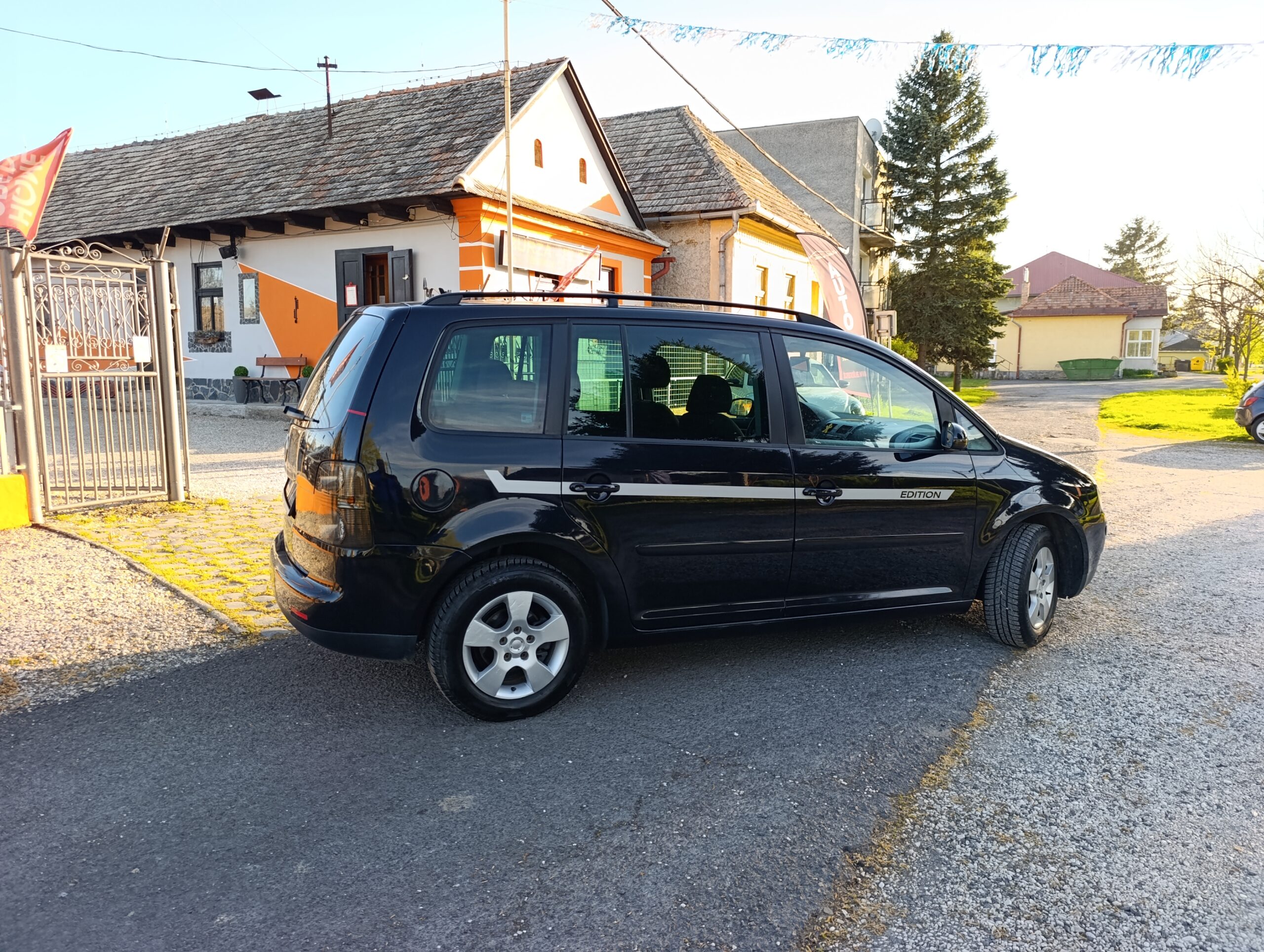 Volkswagen Touran 1.9TDI AT6 77kW Automat
