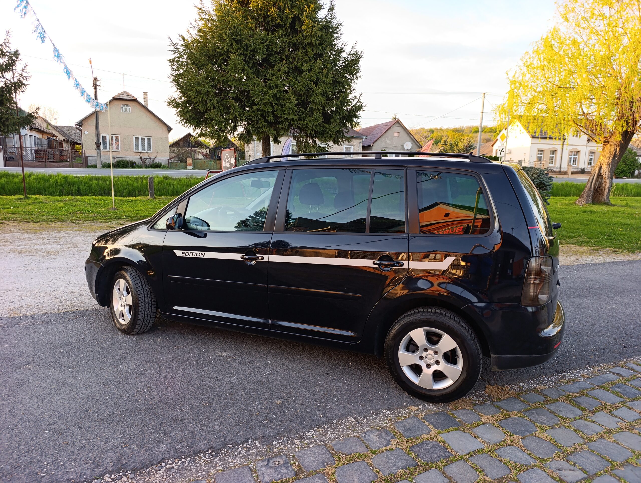 Volkswagen Touran 1.9TDI AT6 77kW Automat