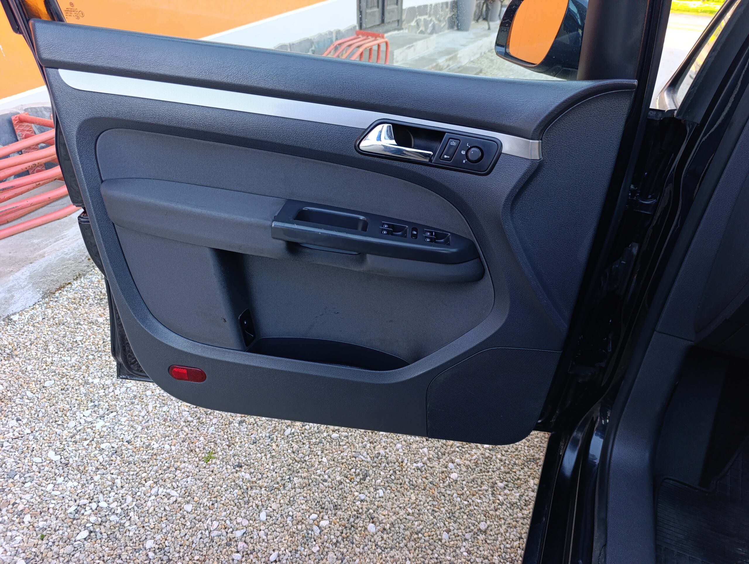 Volkswagen Touran 1.9TDI AT6 77kW Automat
