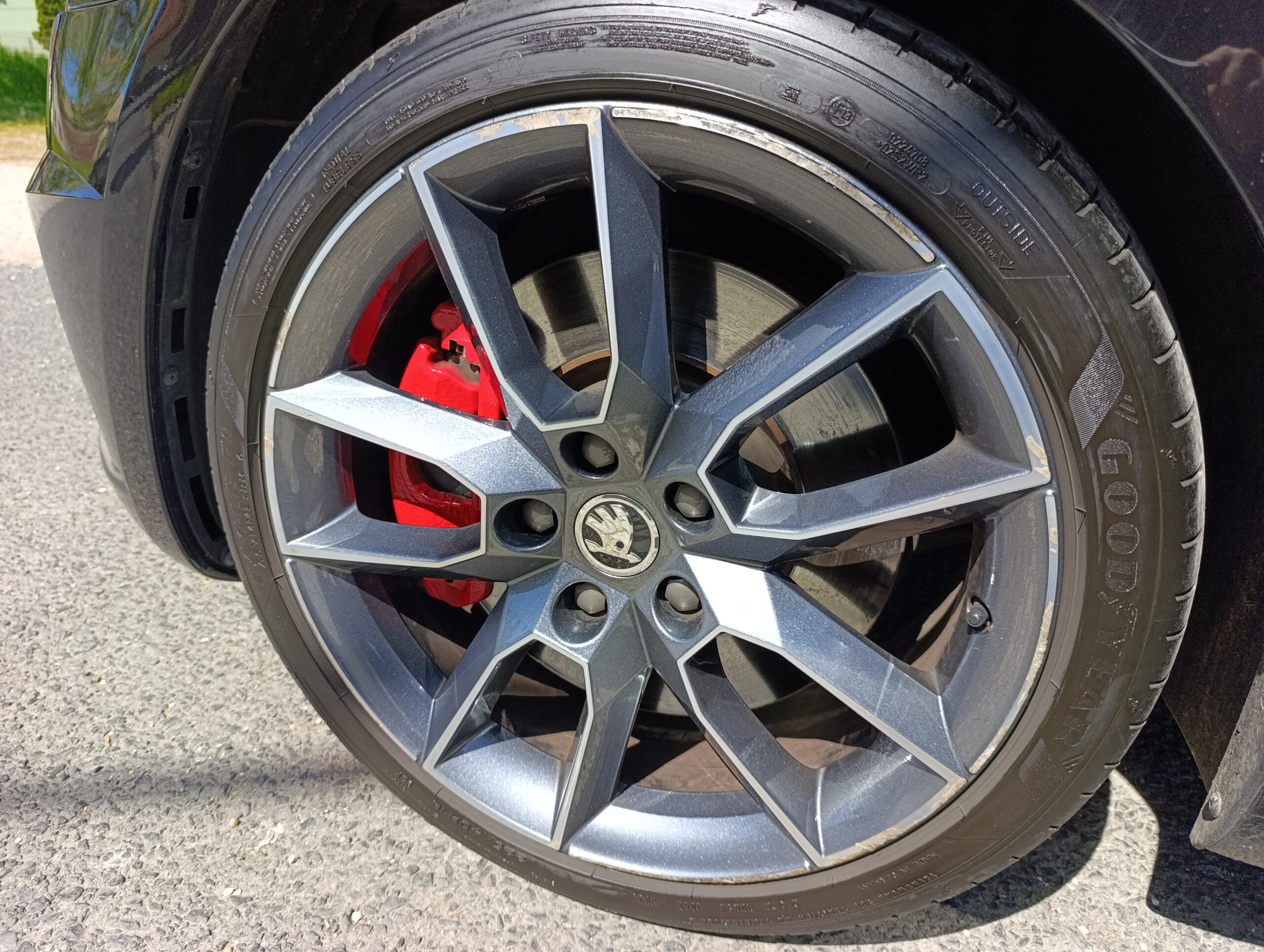 Škoda Octavia Combi RS 180kW/245PS, Panoráma