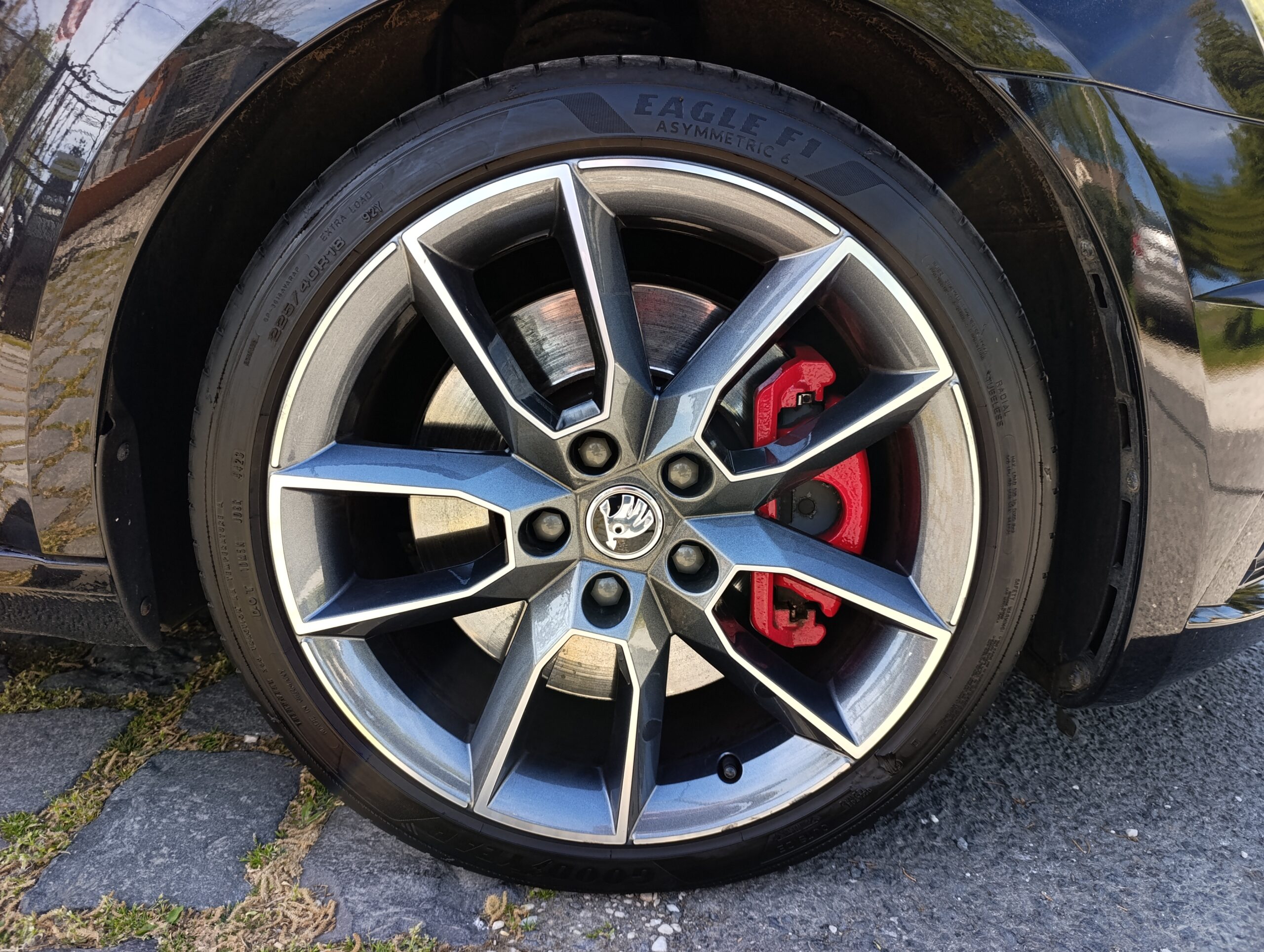 Škoda Octavia Combi RS 180kW/245PS, Panoráma