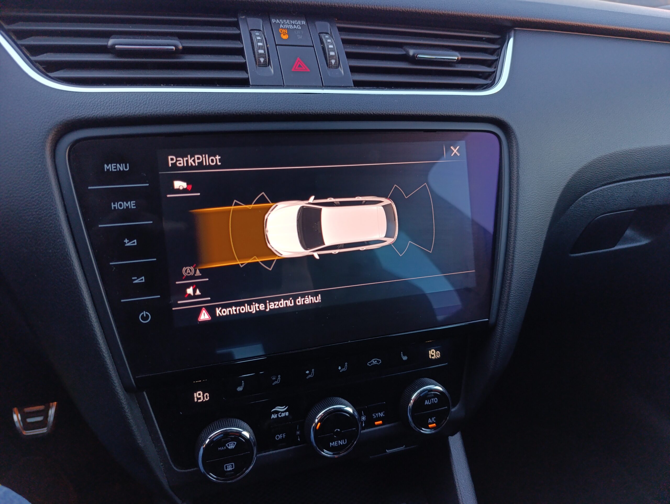 Škoda Octavia Combi RS 180kW/245PS, Panoráma