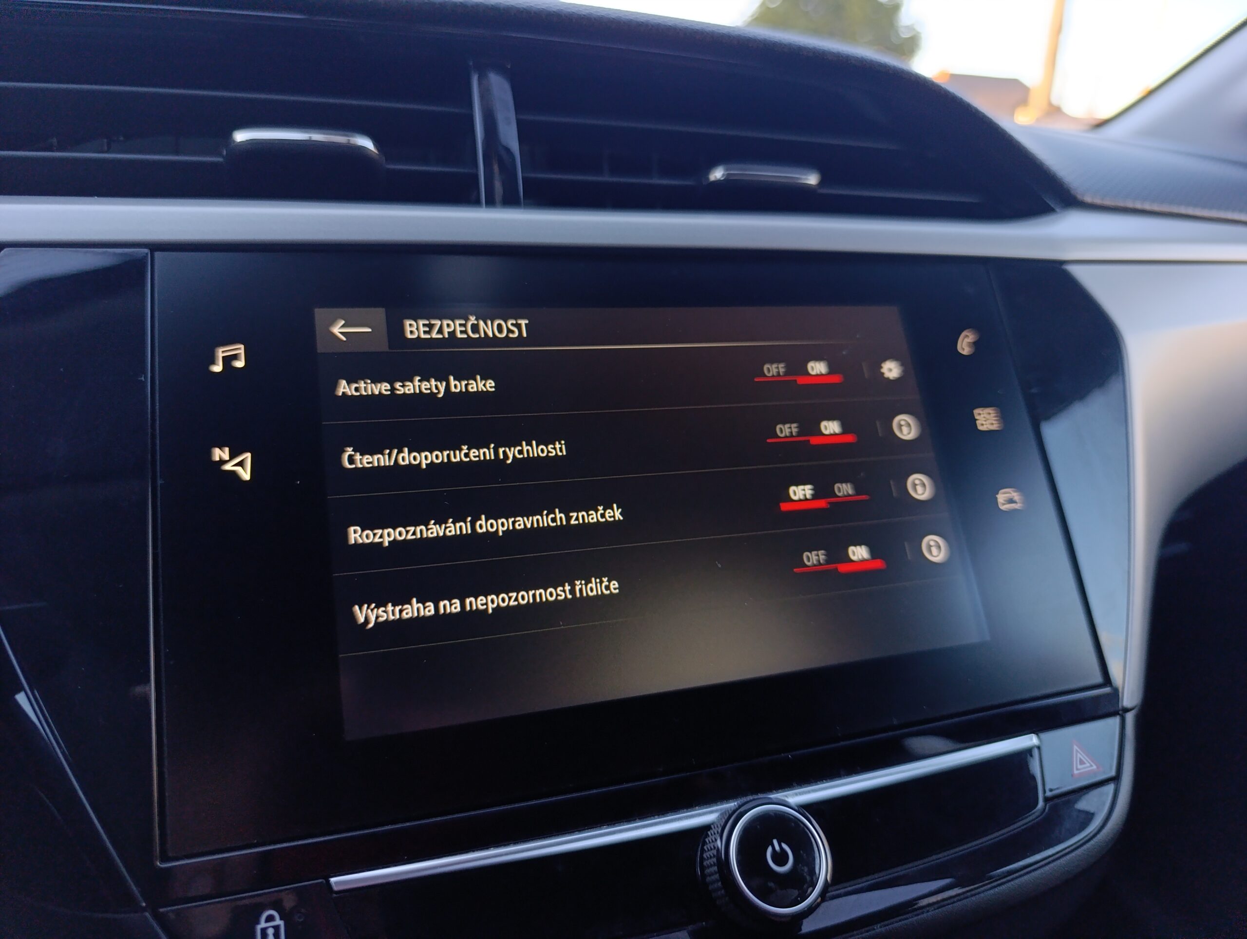 Opel Corsa F 1.2 Turbo 100PS | 2020 | Krásne  auto | Servisované