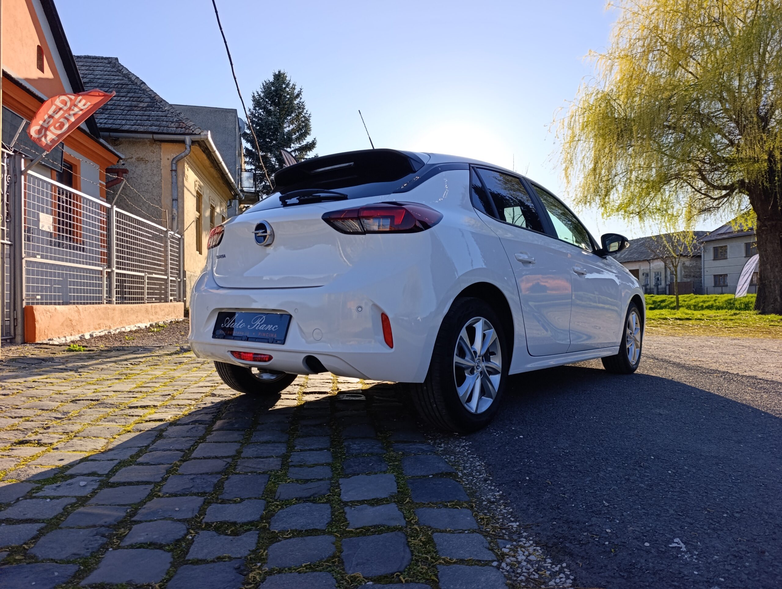 Opel Corsa F 1.2THP Exteriér