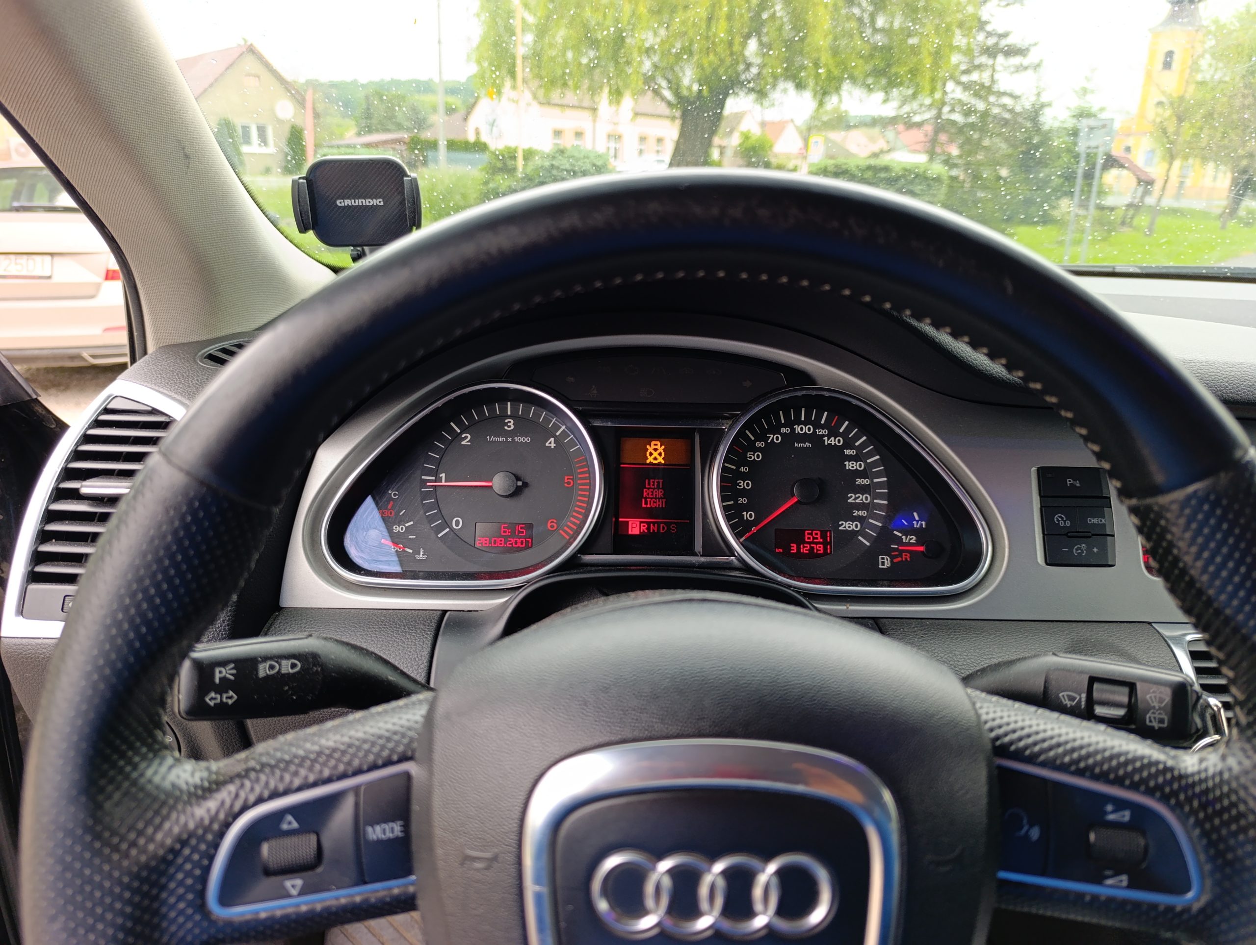Audi Q7 3.0TDI R21, model 2008, 171kW/232PS