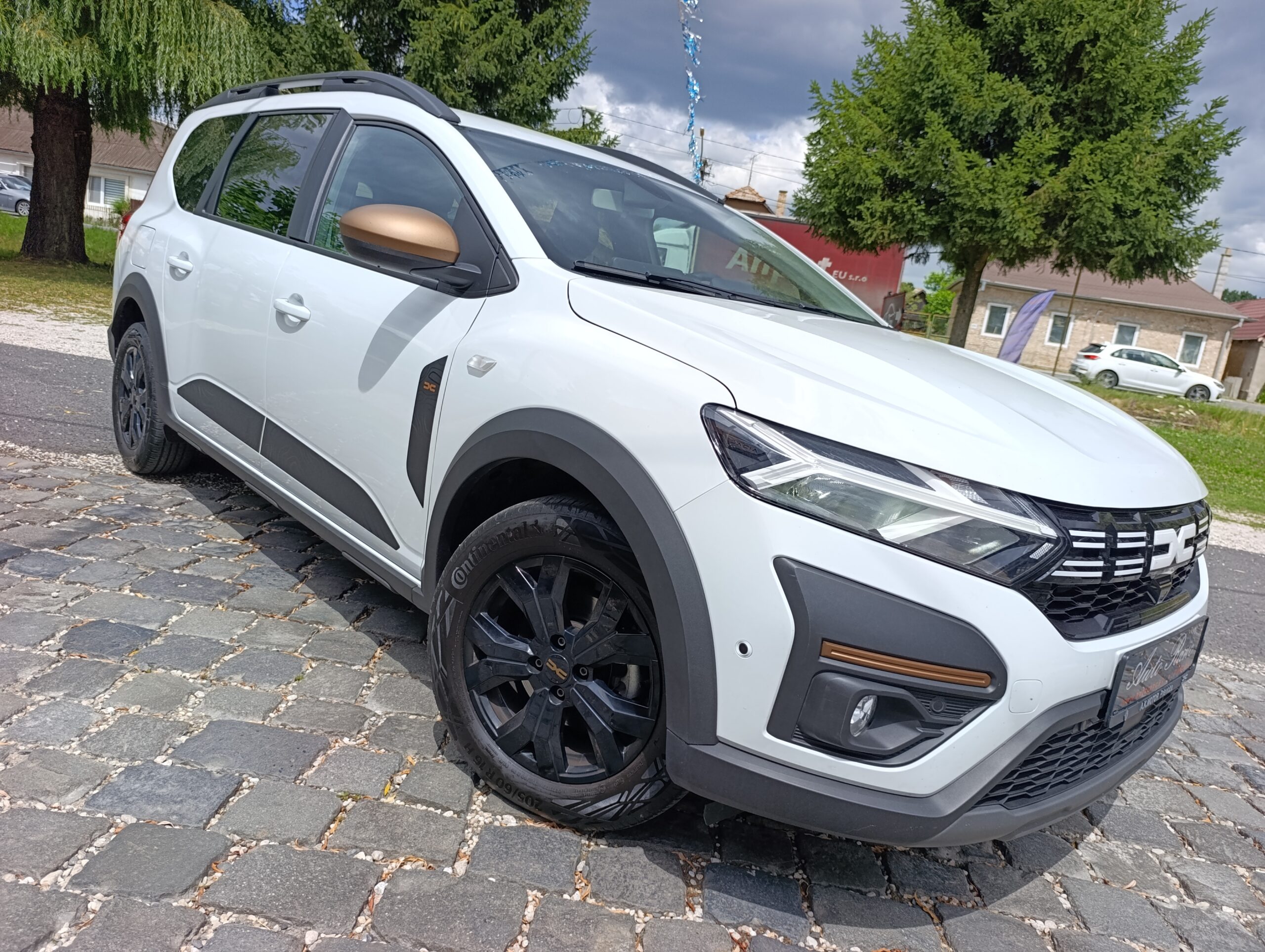Dacia JOGGER 1,0 LPG/Benzin 2024, 33 827km, 7 miestna,