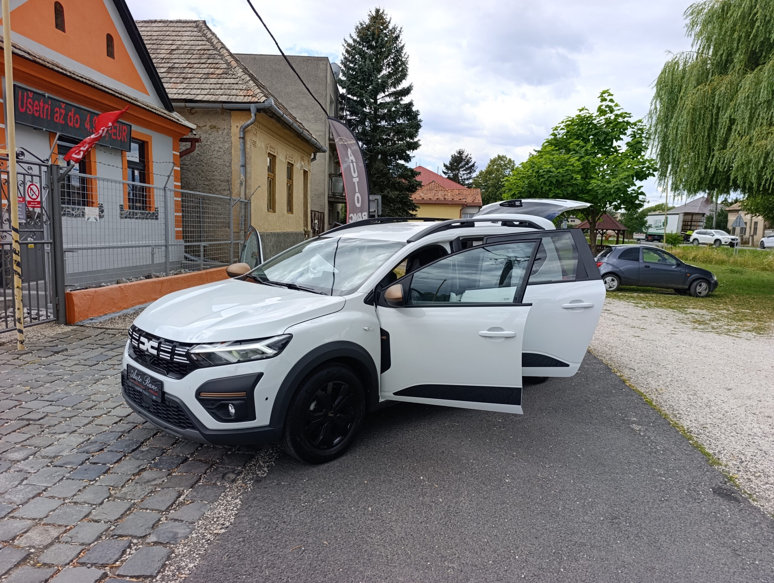 Dacia JOGGER 1,0 LPG/Benzin 2024, 33 827km, 7 miestna,