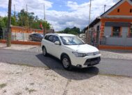 Mitsubishi Outlander 2.2 DI-D. Prvý majiteľ. Auto kúpené na Slovensku.