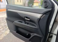 Mitsubishi Outlander 2.2 DI-D. Prvý majiteľ. Auto kúpené na Slovensku.