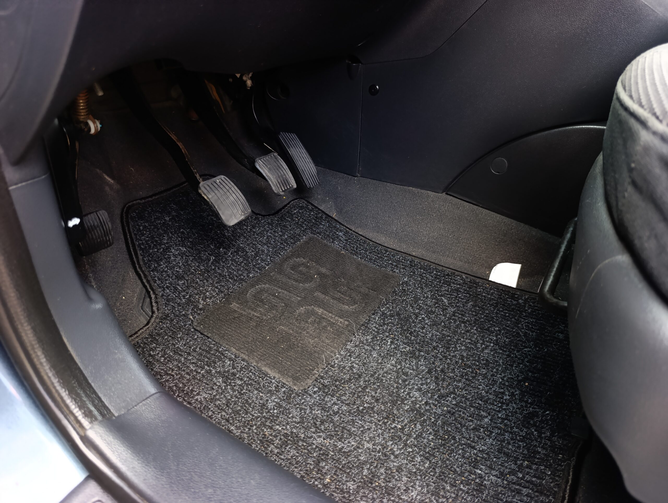 KIA Carens 2.0CRDI 1. Majiteľ