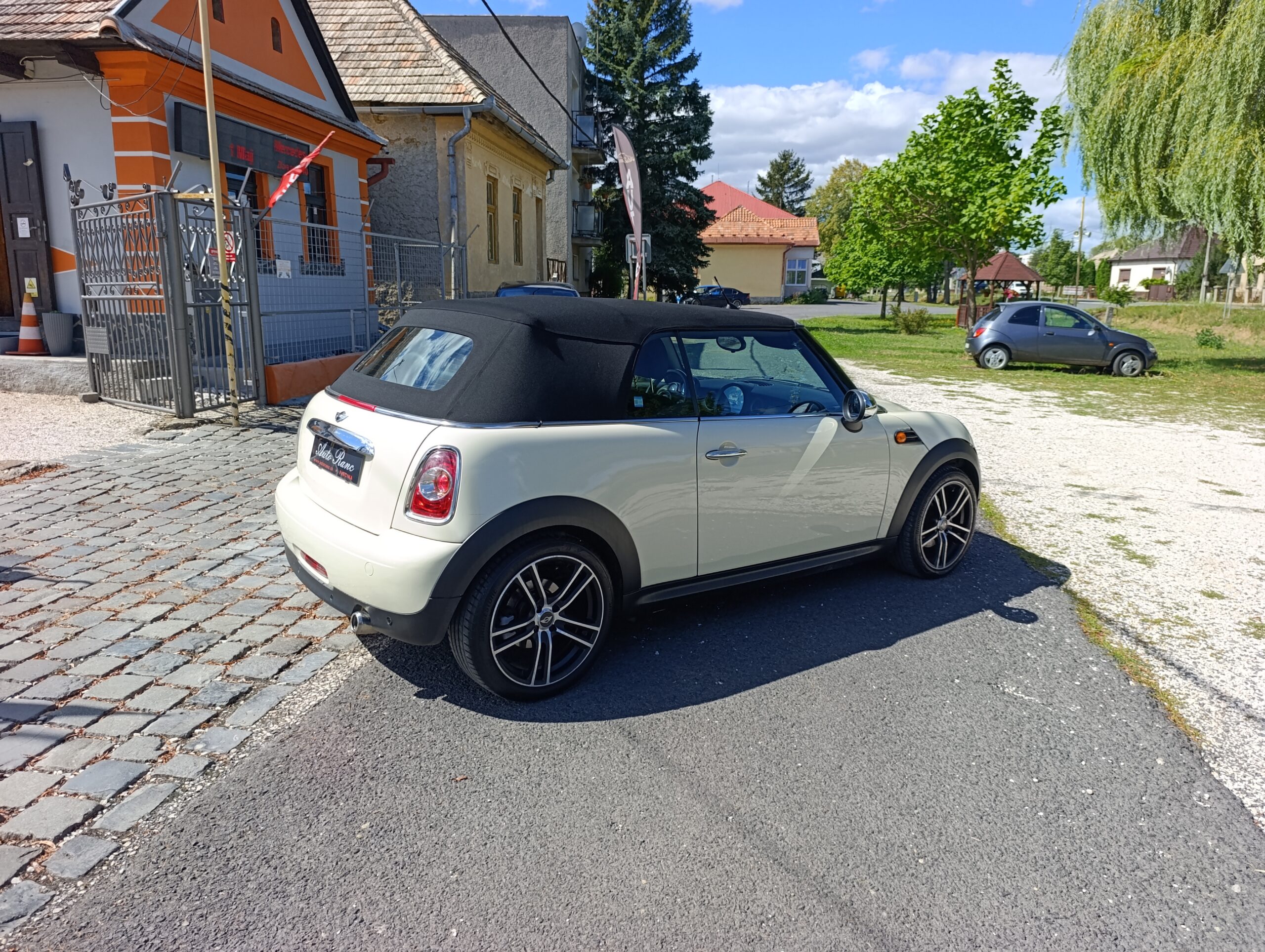 Mini Cooper D Cabrio 1.6D, 2012, 111PS, Rozvod menený.