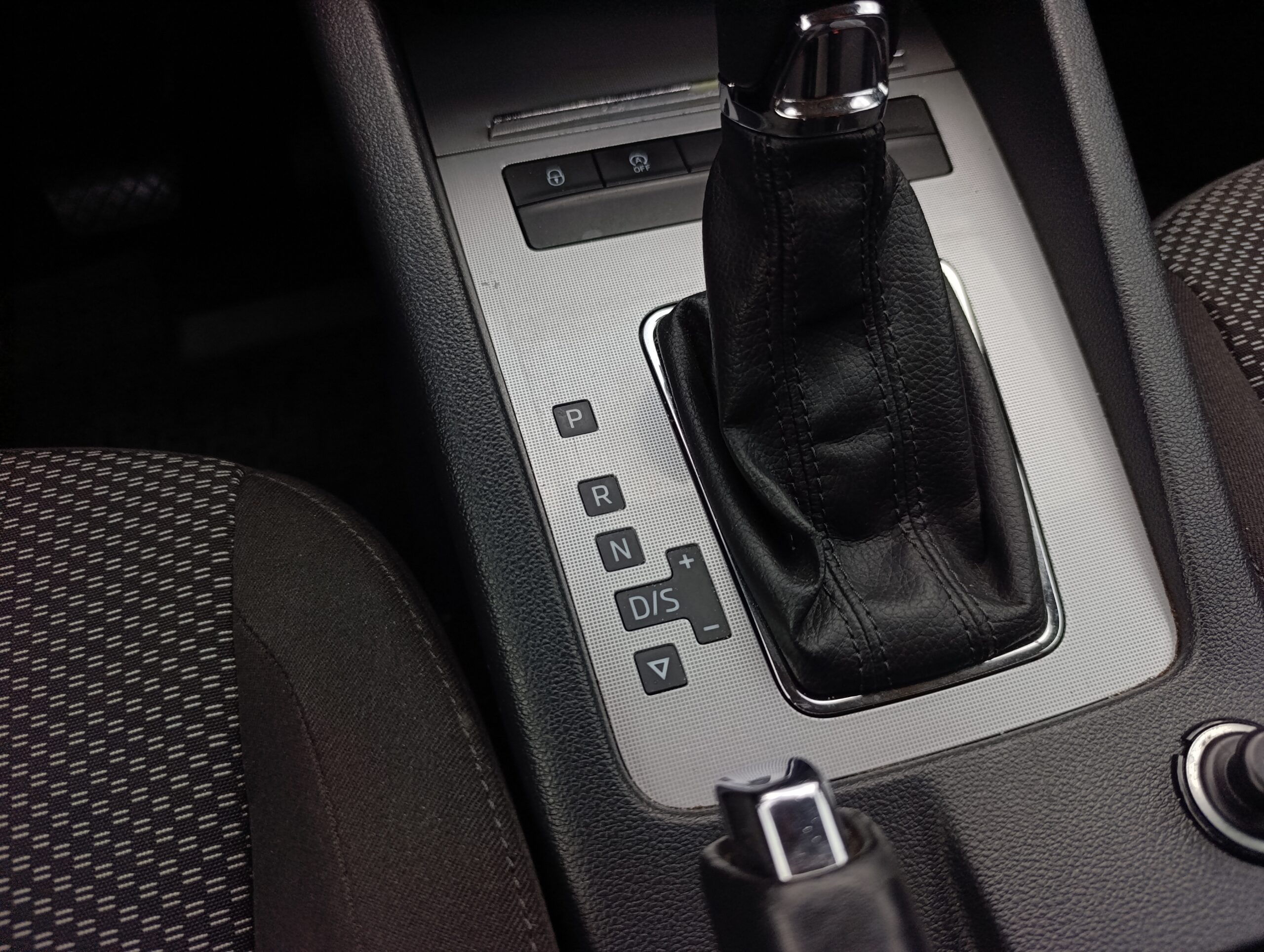 Škoda Octavia III AUTOMAT 1.6TDI  81kW/110PS, Servisná história