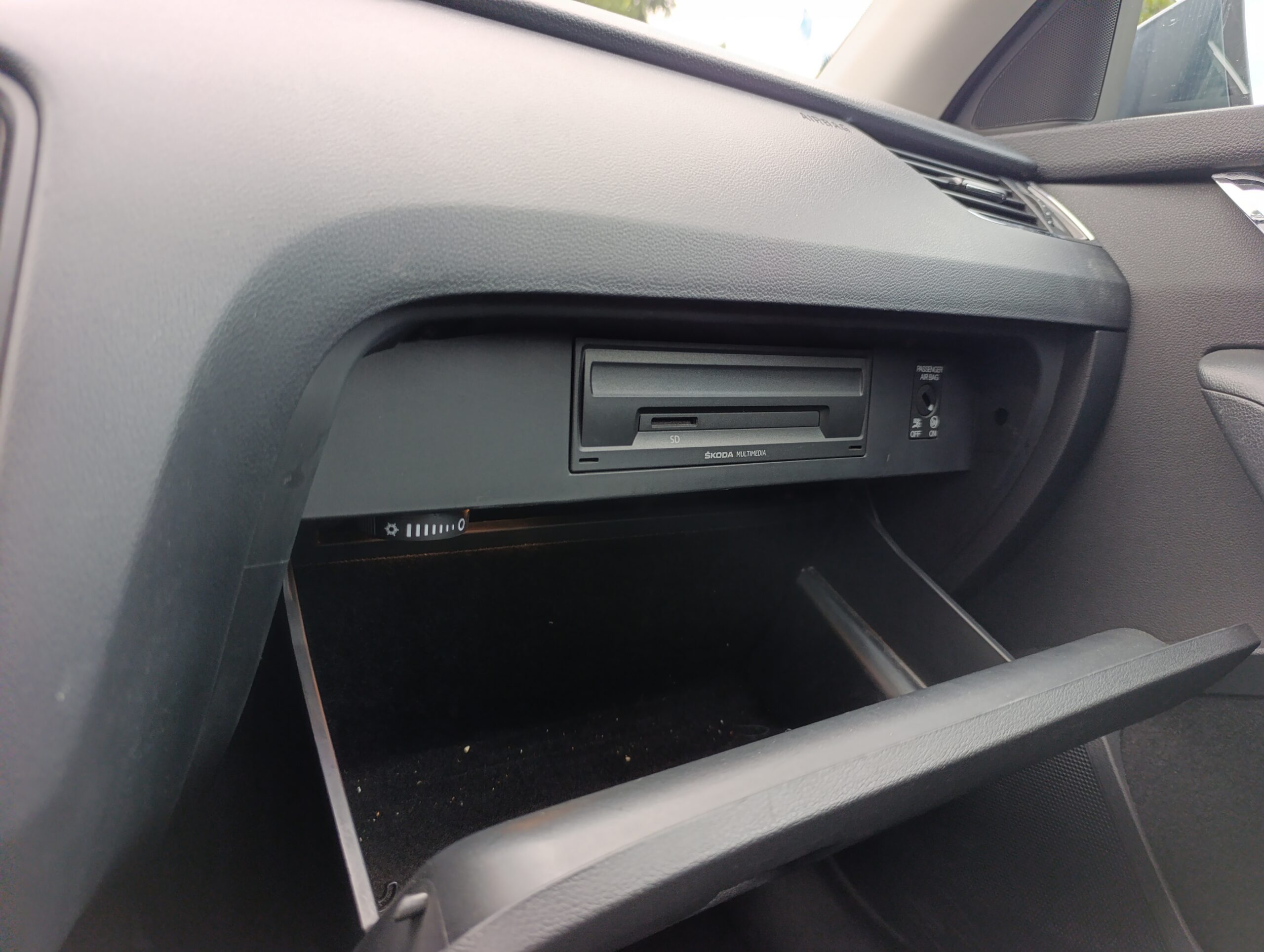 Škoda Octavia III AUTOMAT 1.6TDI  81kW/110PS, Servisná história