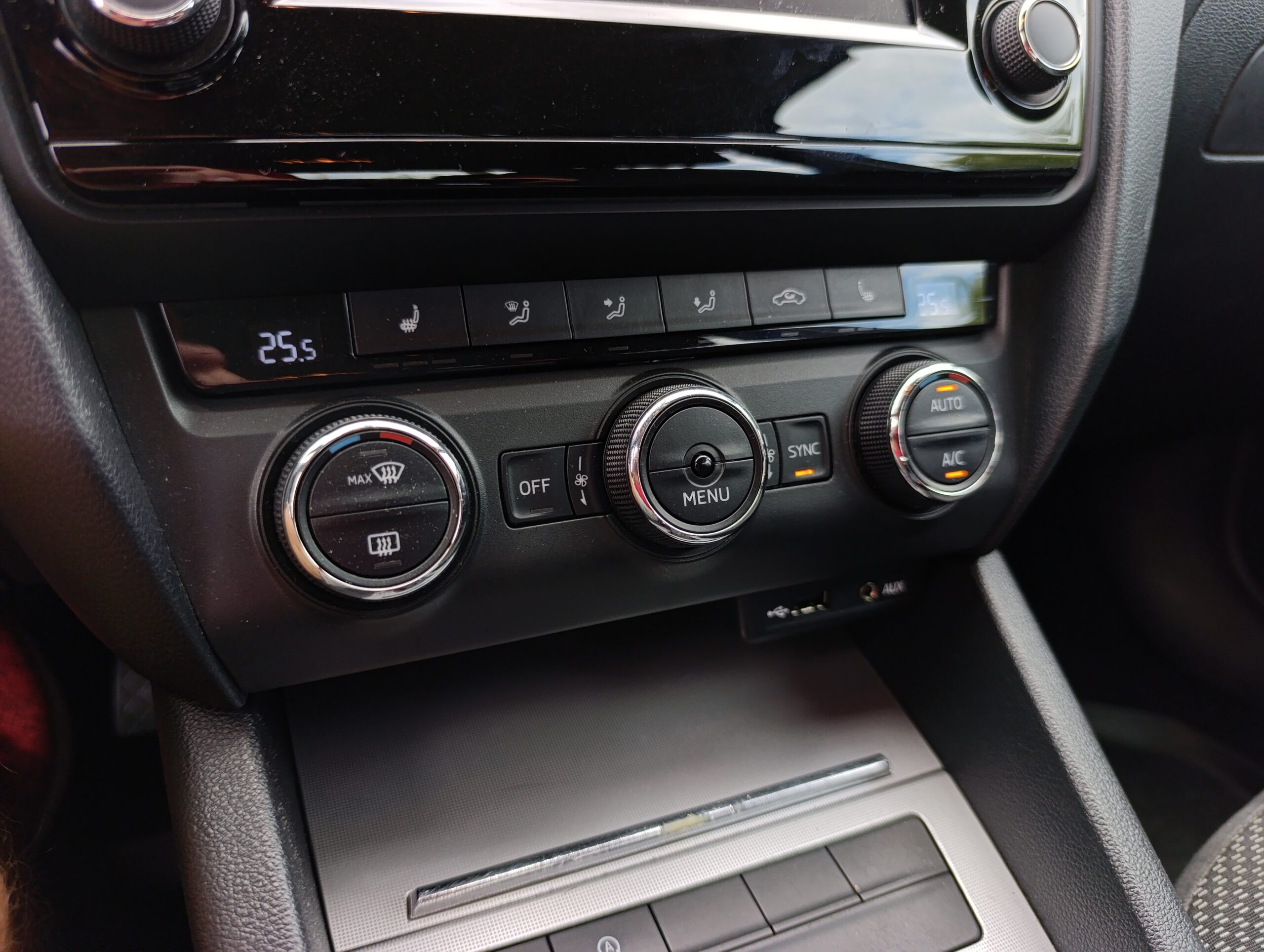 Škoda Octavia III AUTOMAT 1.6TDI  81kW/110PS, Servisná história
