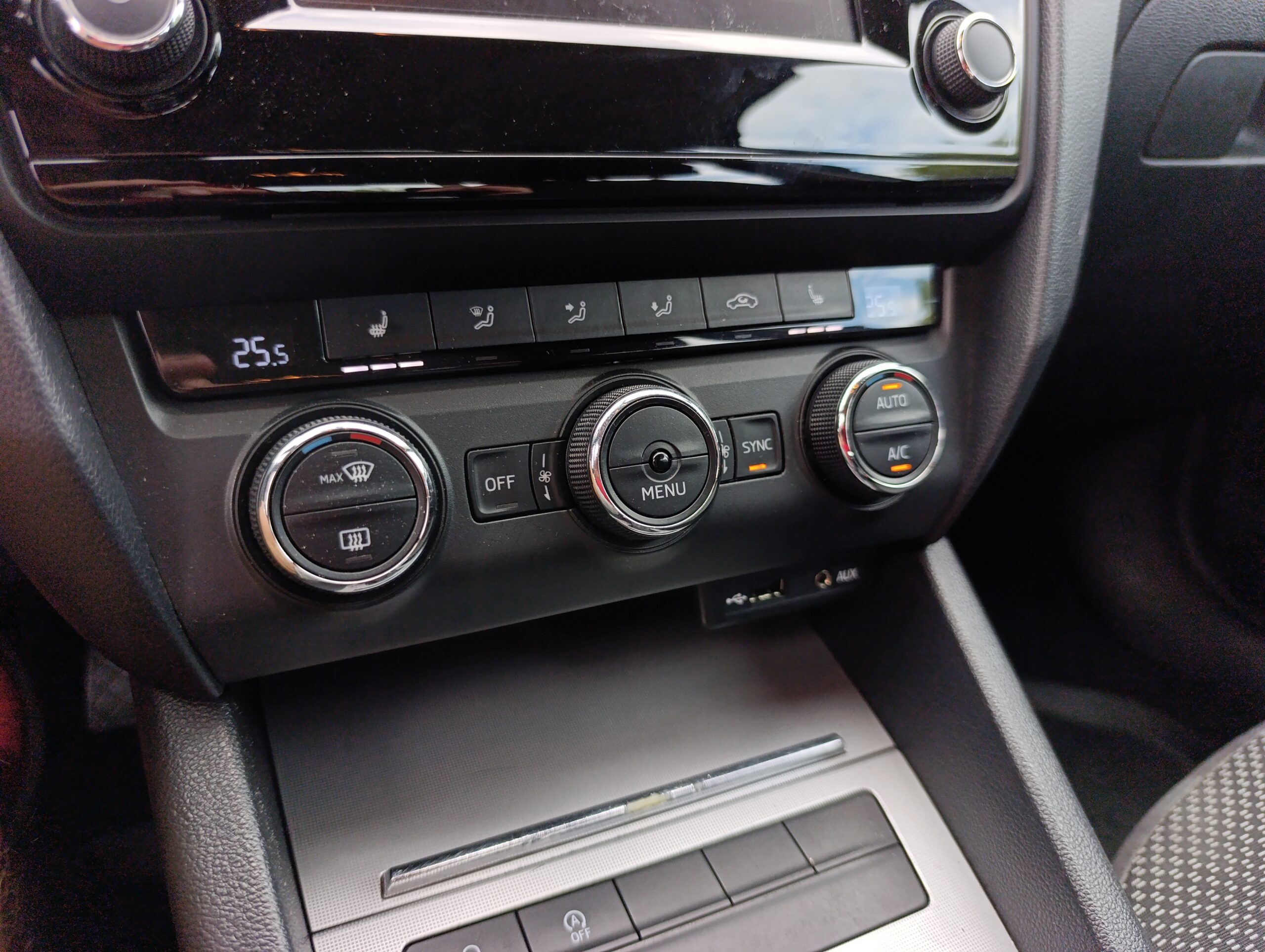 Škoda Octavia III AUTOMAT 1.6TDI  81kW/110PS, Servisná história