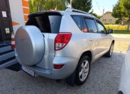 Toyota RAV4 2.2D 4WD 100kW/136PS, 4×4, M6