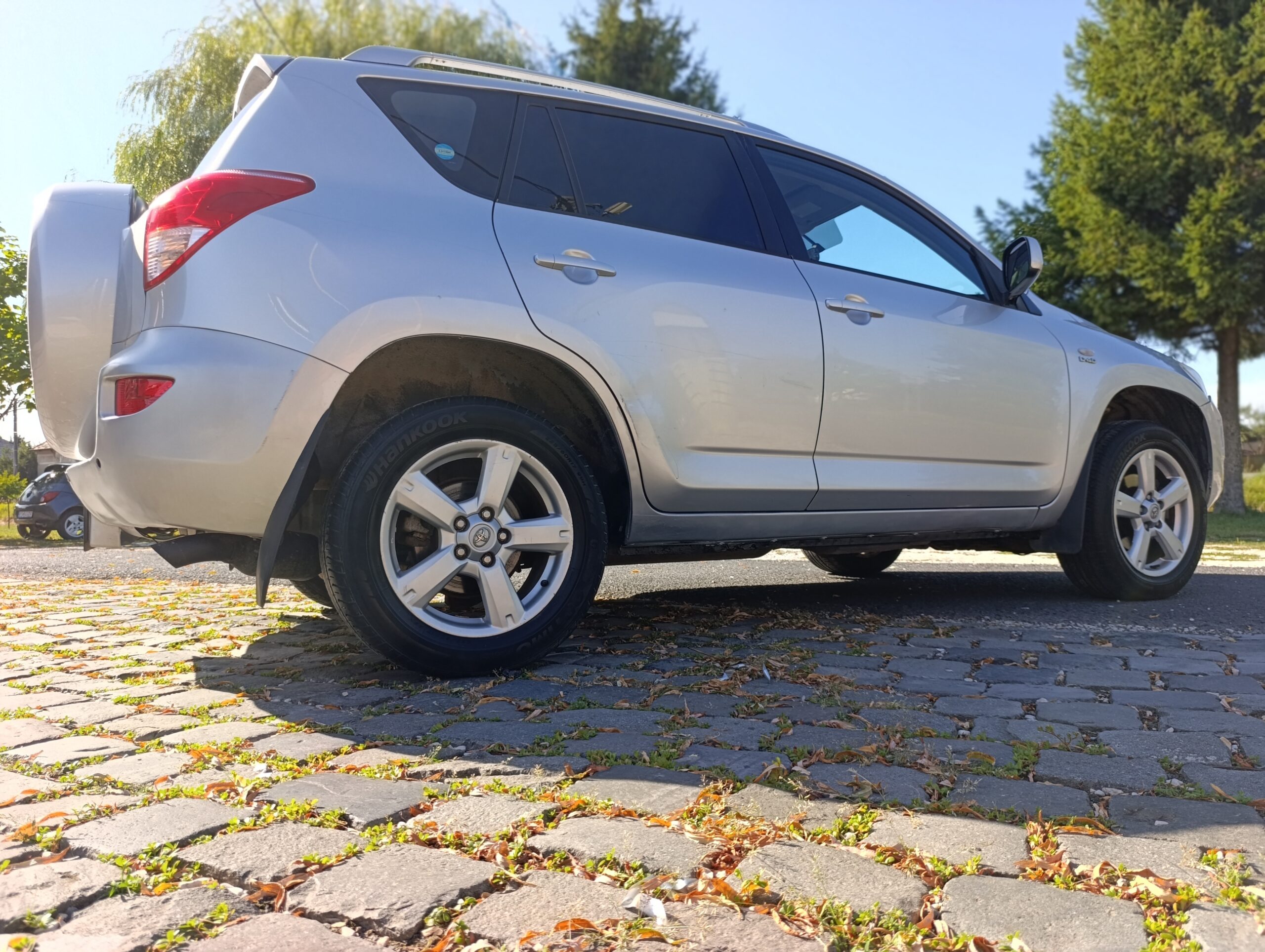 Toyota RAV4 2.2D 4WD 100kW/136PS, 4×4, M6