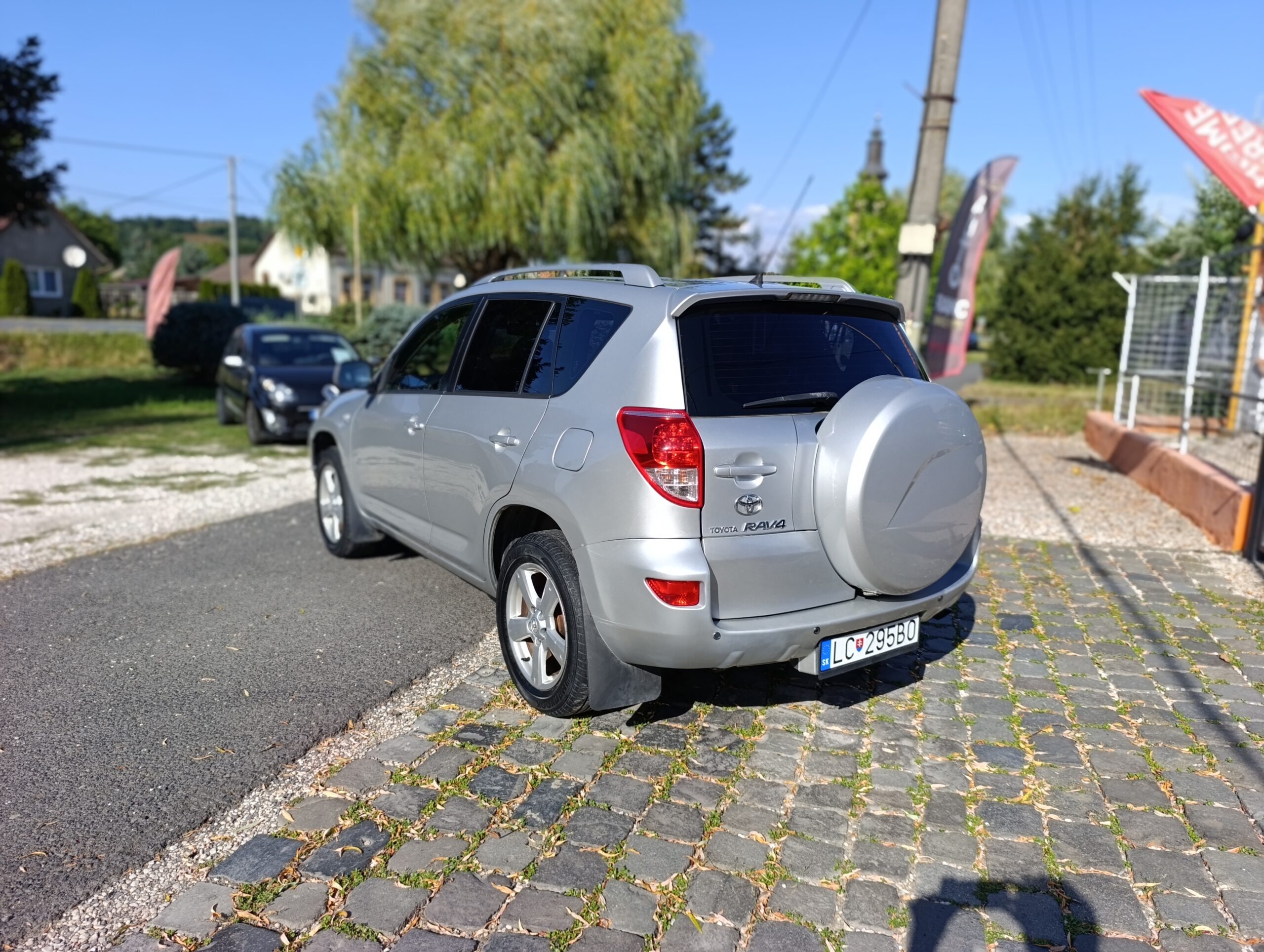 Toyota RAV4 2.2D 4WD 100kW/136PS, 4×4, M6