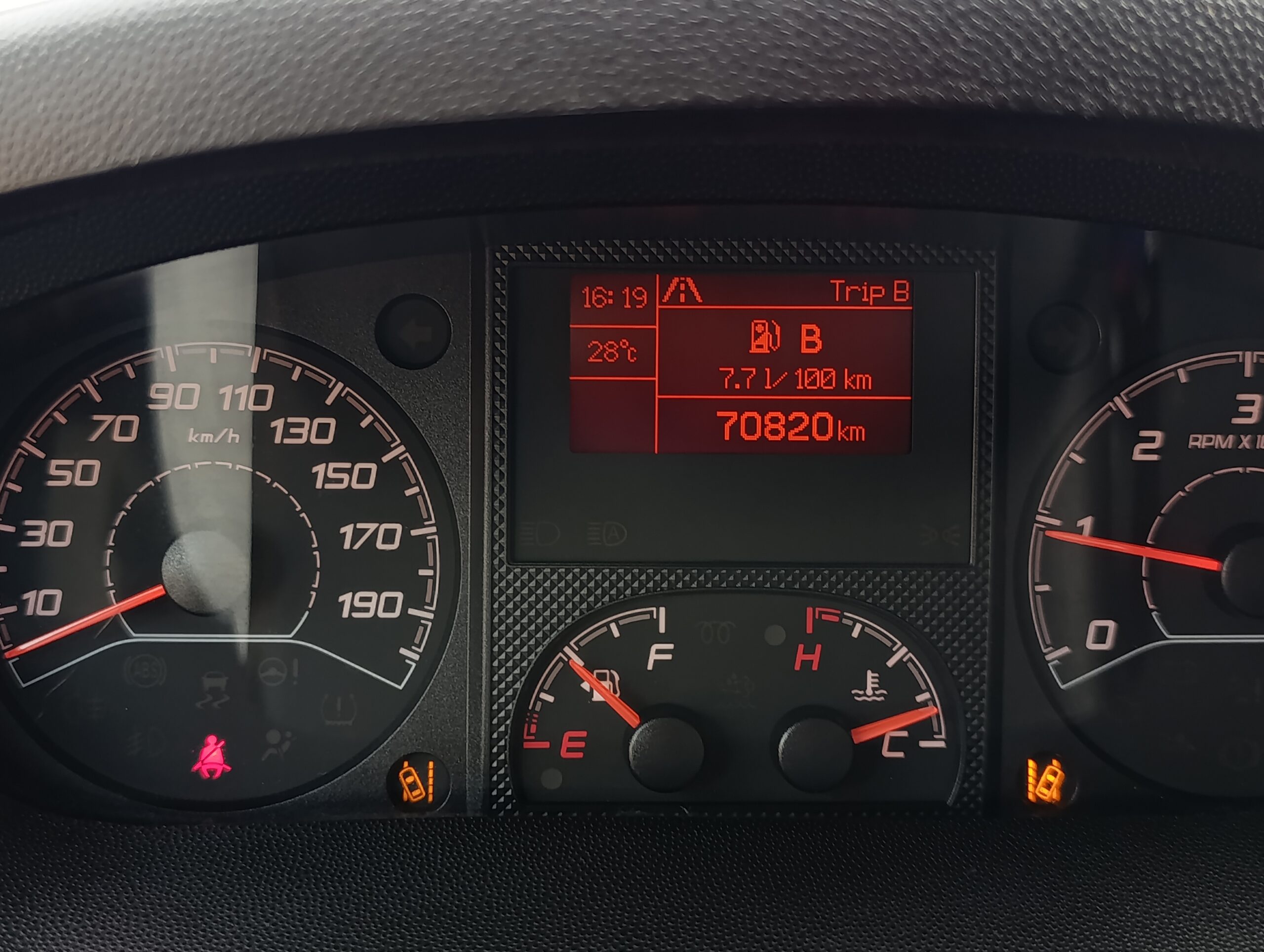 Peugeot Boxer 2.2HDI 2022, 70 821 km, výkon 120PS
