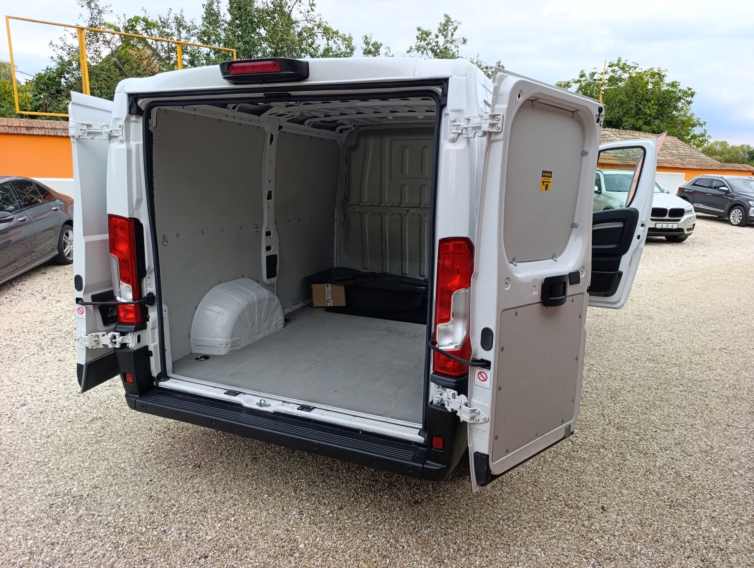 Peugeot Boxer 2.2HDI 2022, 70 821 km, výkon 120PS