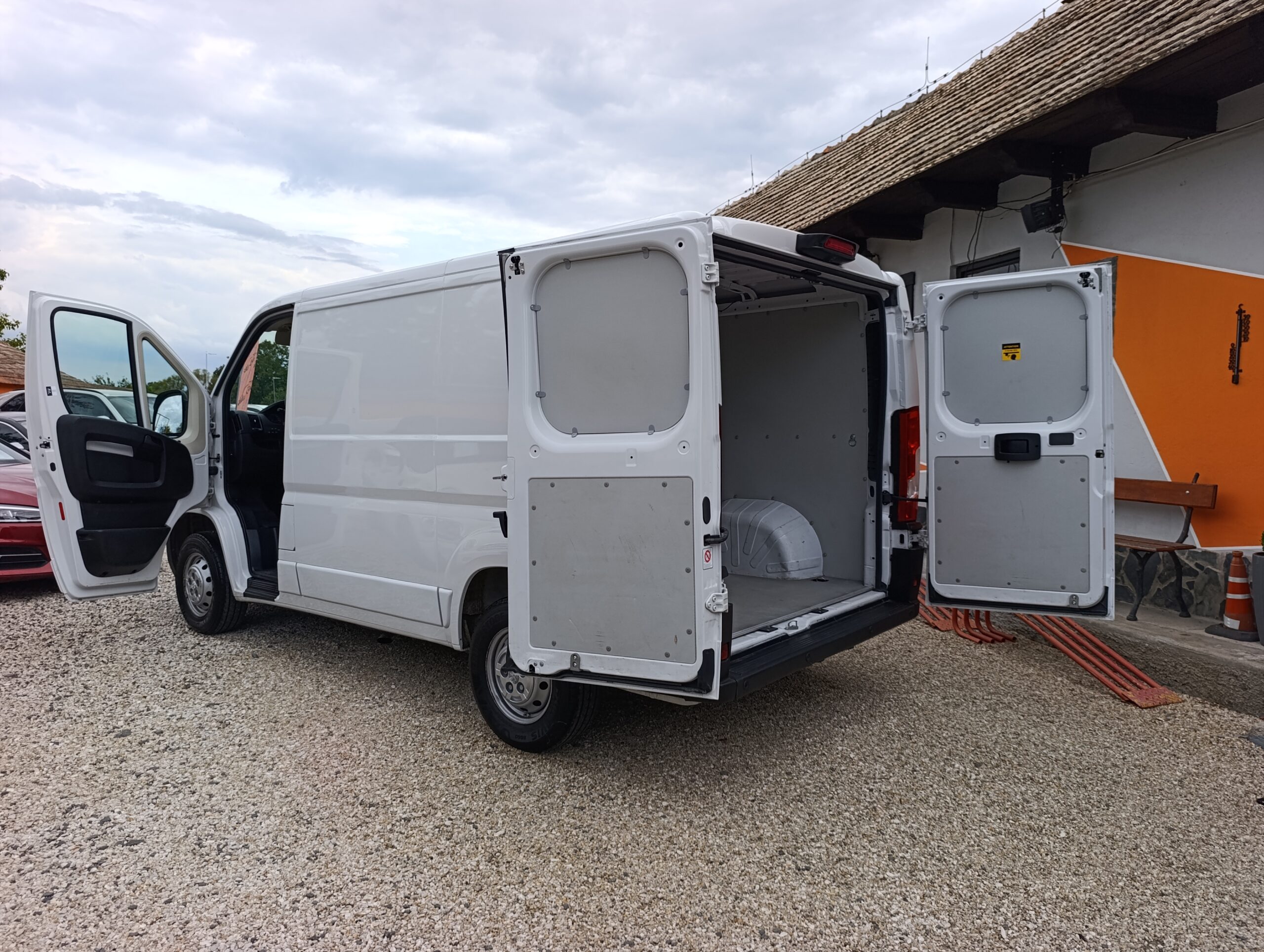 Peugeot Boxer 2.2HDI 2022, 70 821 km, výkon 120PS