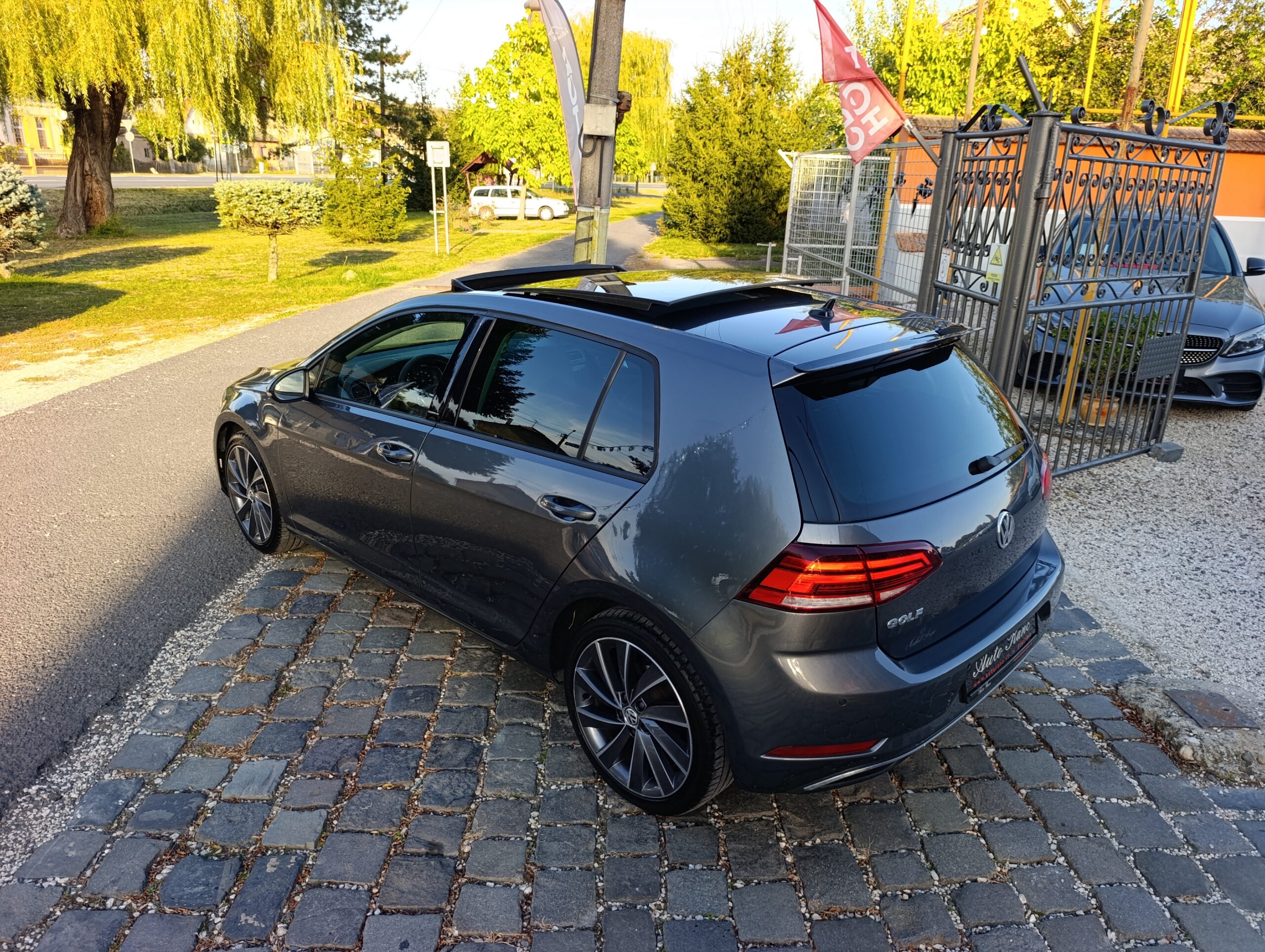 Volkswagen-Golf-VII-IQ-Drive model 2020