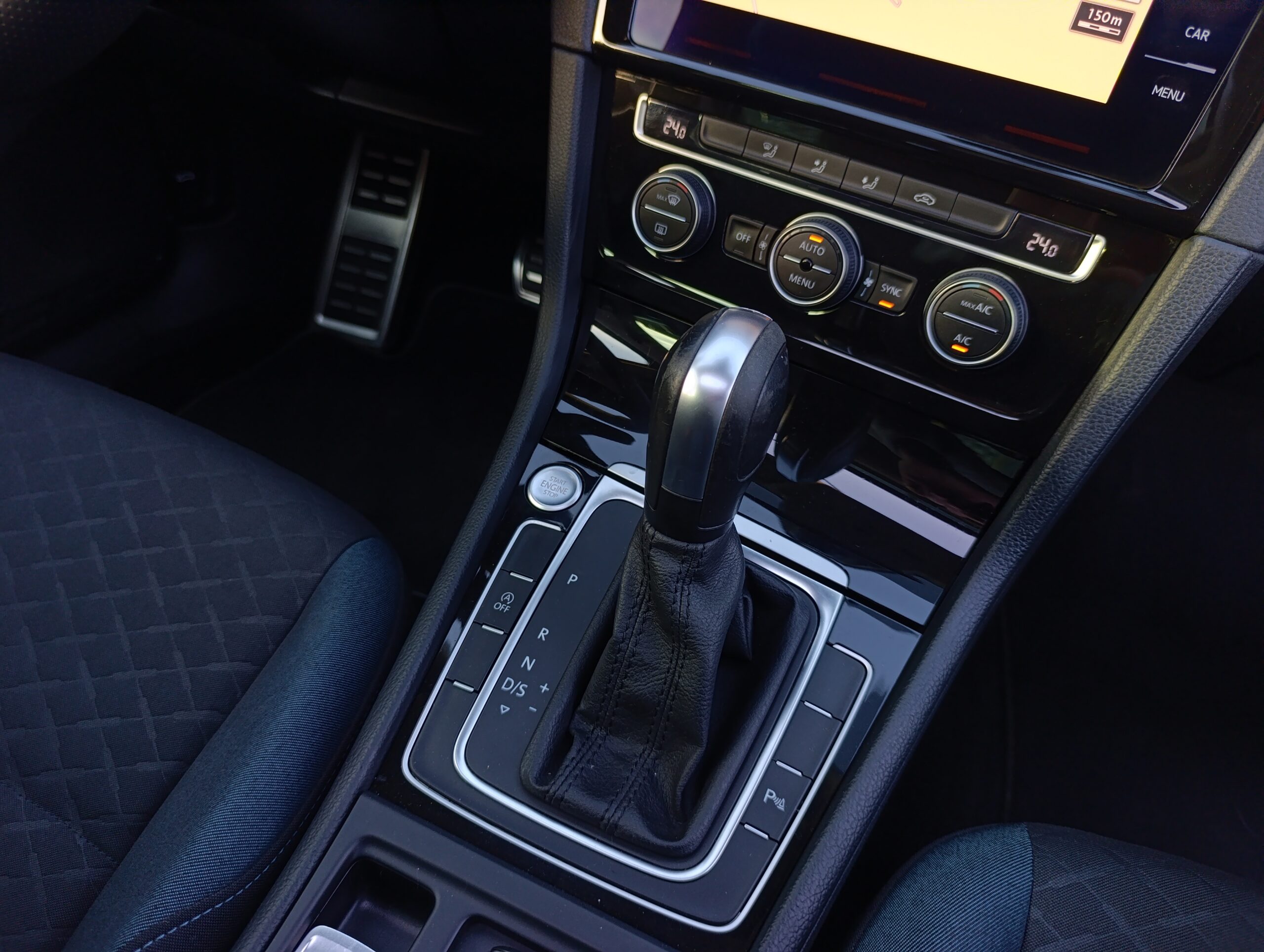 Volkswagen Golf VII 1.5TSI Panoráma, Kamera, IQ Drive, LED, M2020, Automat