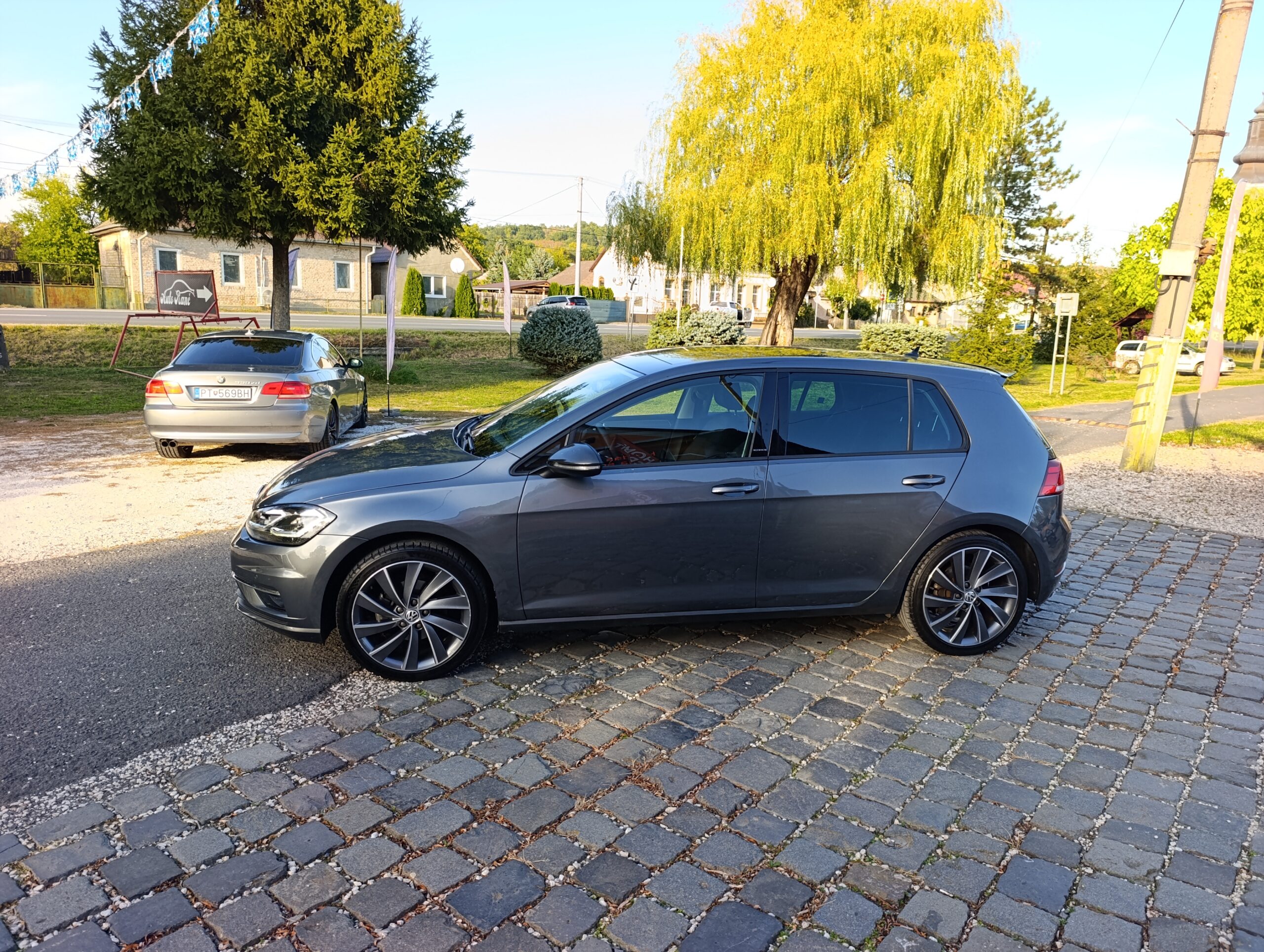 Volkswagen-Golf-VII-IQ-Drive