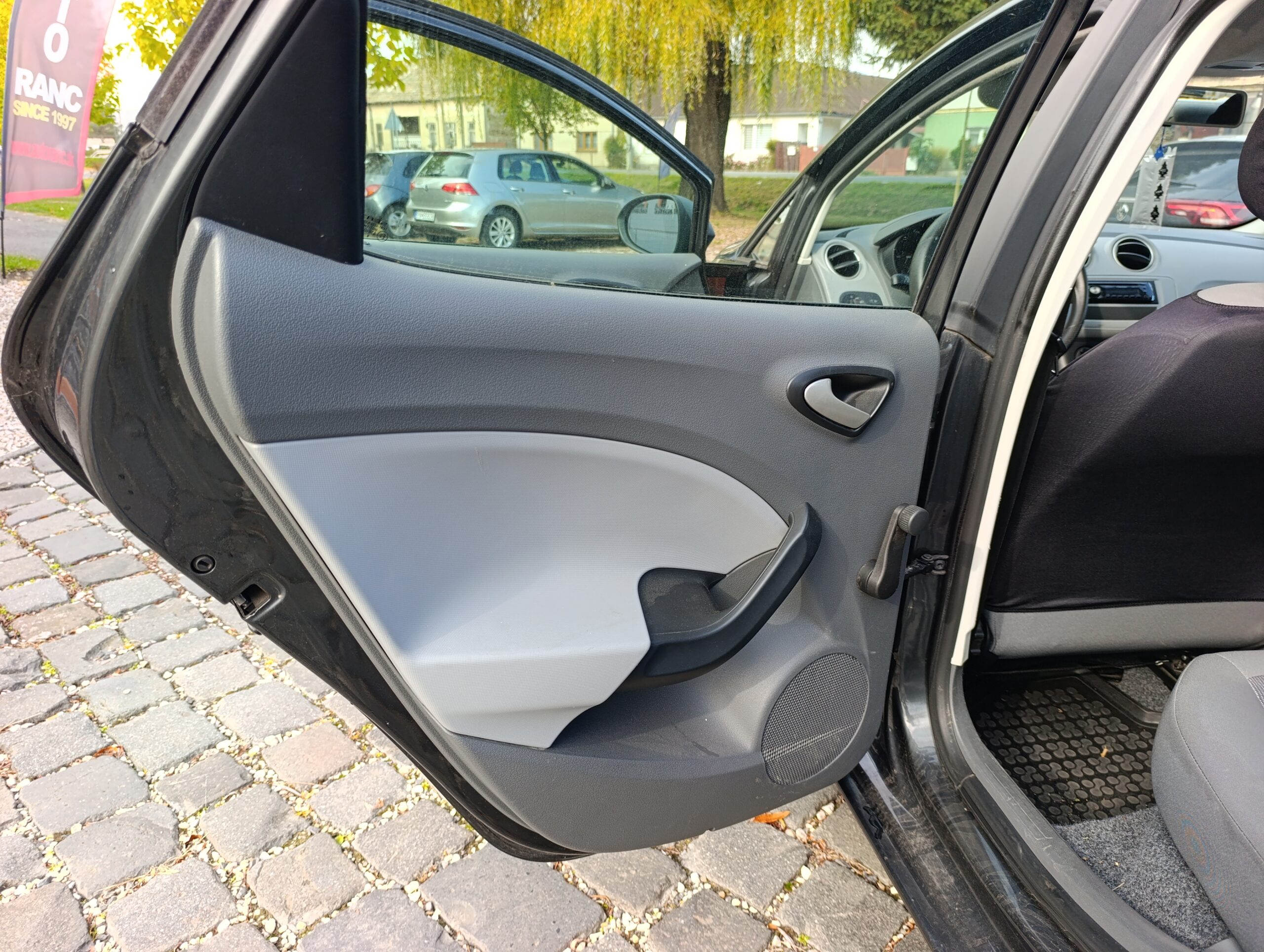 Seat Ibiza 1.4i Slovenské auto, LEN  94 093 km